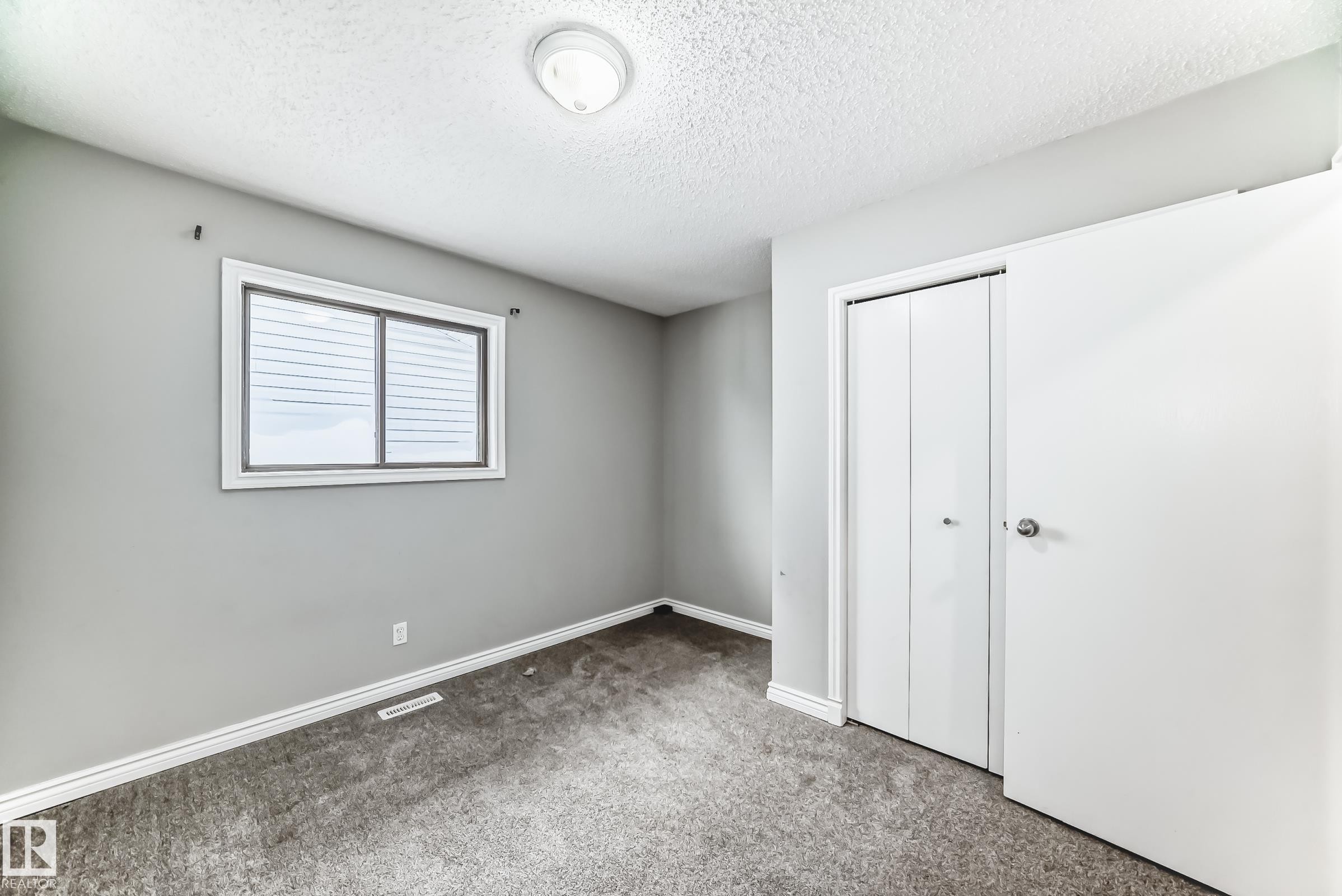 2928 49A Street, Edmonton, AB - Indoor Photo Showing Other Room