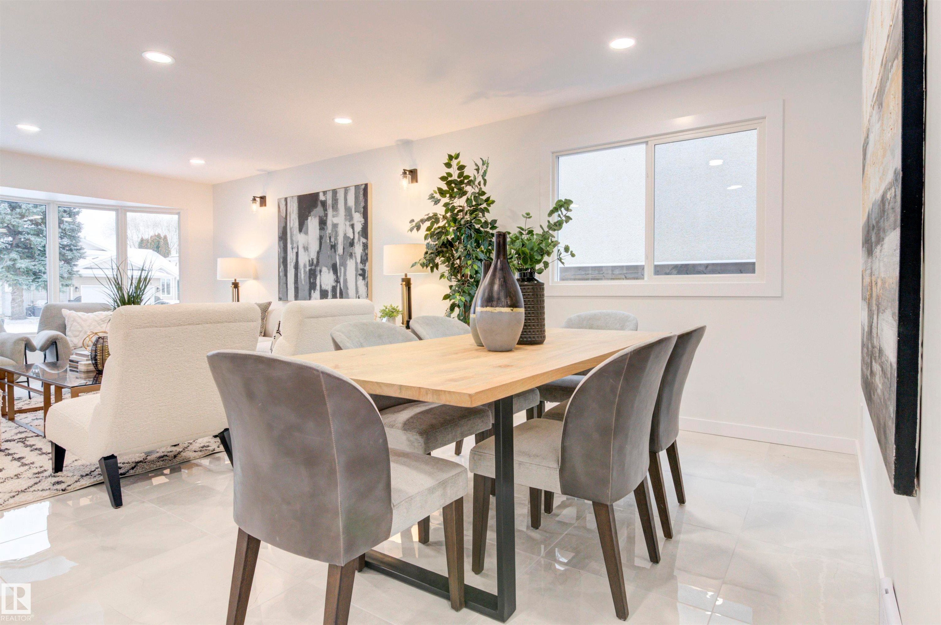 2712 41 Street, Edmonton, AB - Indoor Photo Showing Dining Room