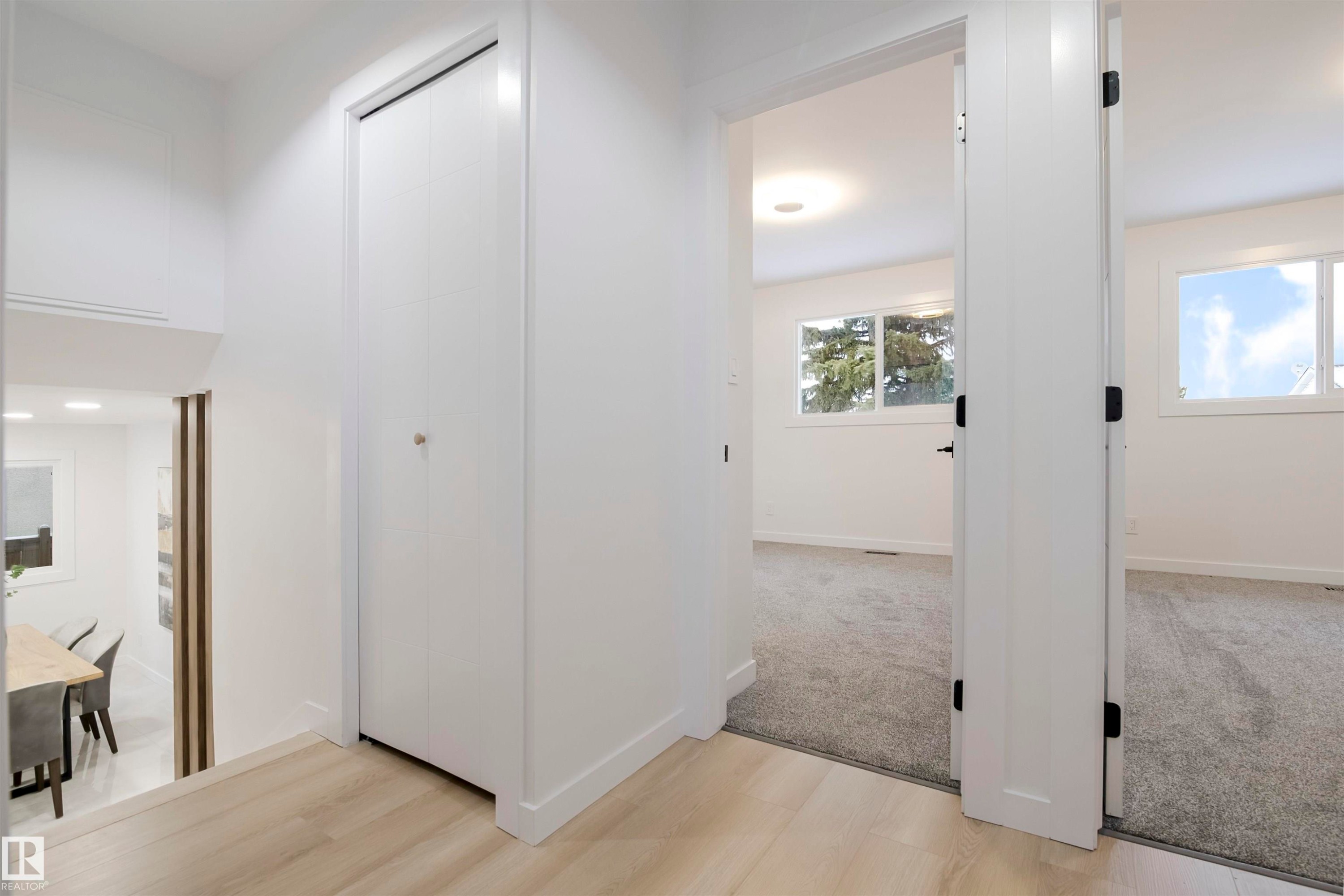 2712 41 Street, Edmonton, AB - Indoor Photo Showing Other Room