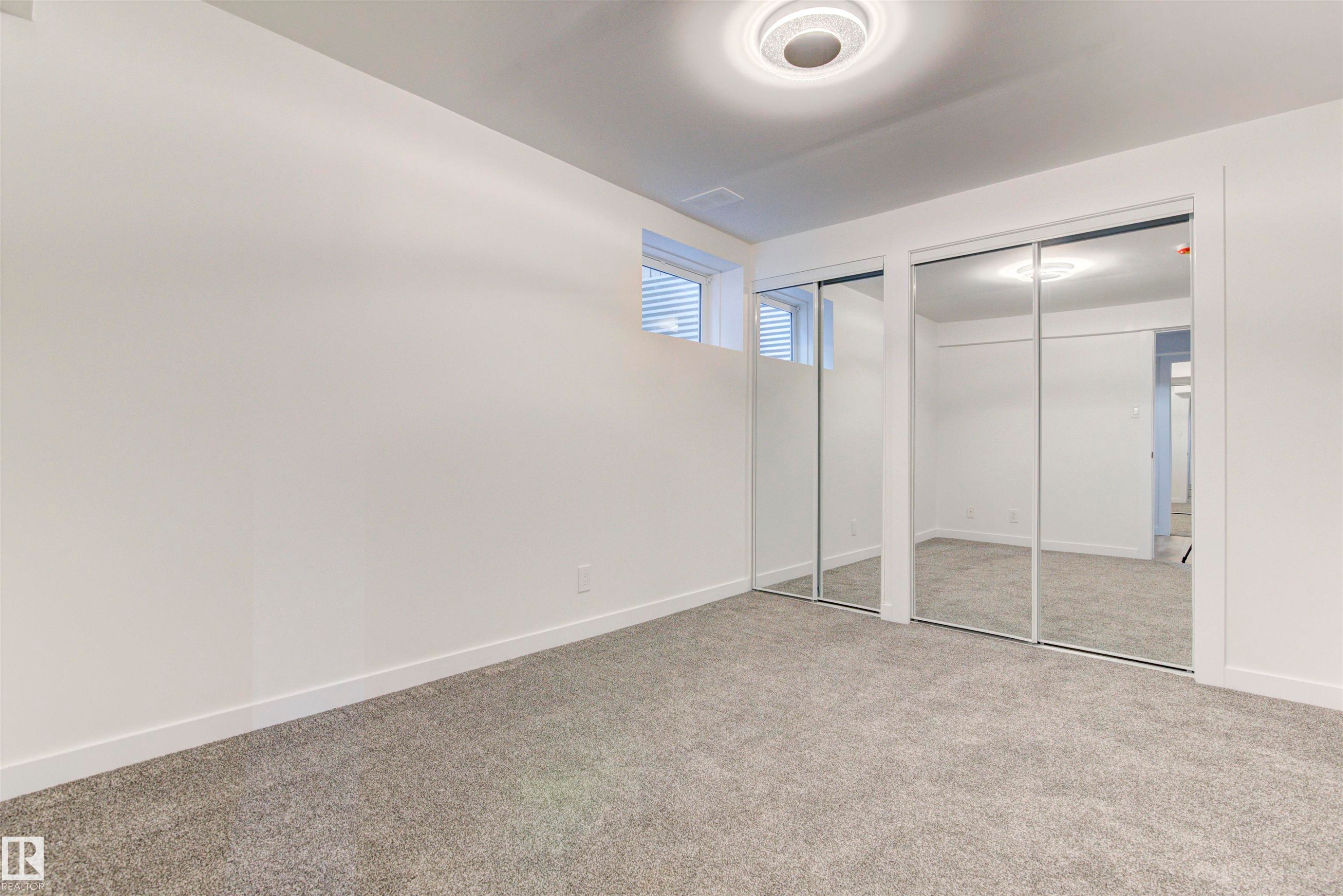 2712 41 Street, Edmonton, AB - Indoor Photo Showing Other Room