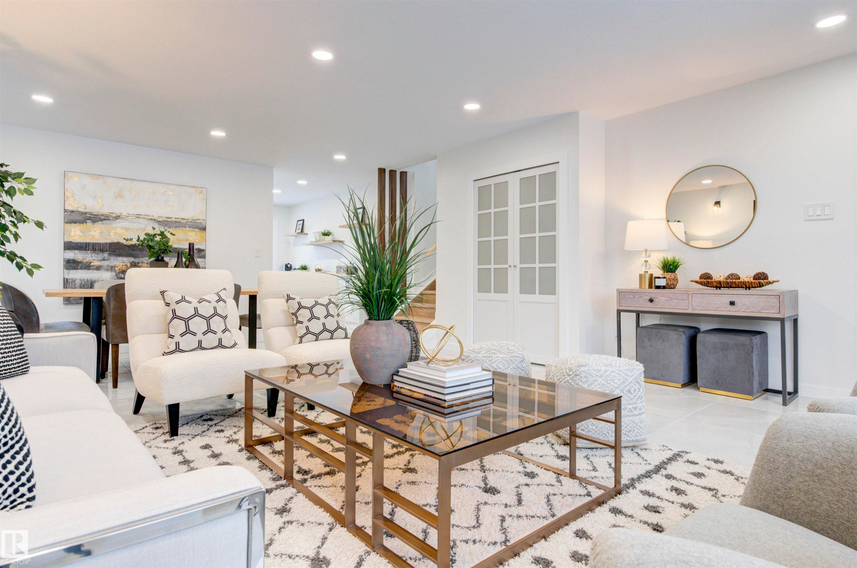 2712 41 Street, Edmonton, AB - Indoor Photo Showing Living Room