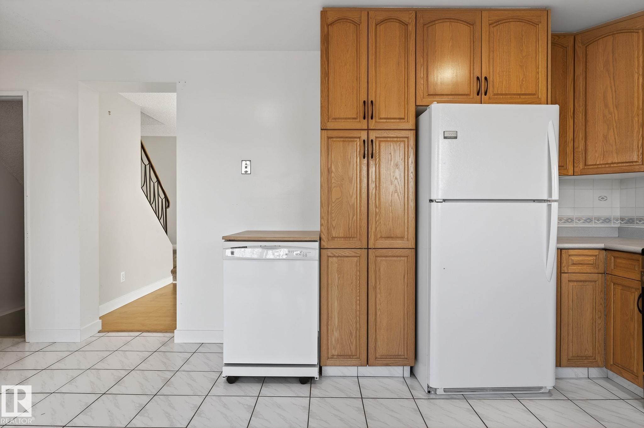 134 16725 106 Street, Edmonton, AB - Indoor Photo Showing Kitchen