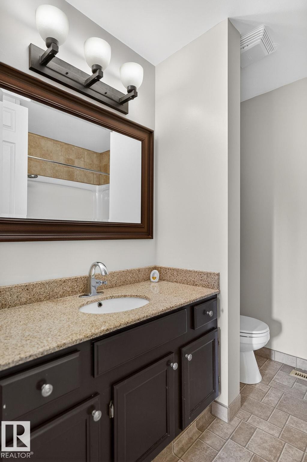 134 16725 106 Street, Edmonton, AB - Indoor Photo Showing Bathroom