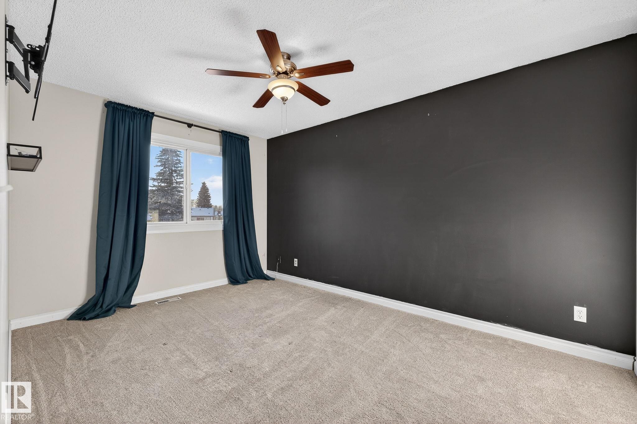 134 16725 106 Street, Edmonton, AB - Indoor Photo Showing Other Room