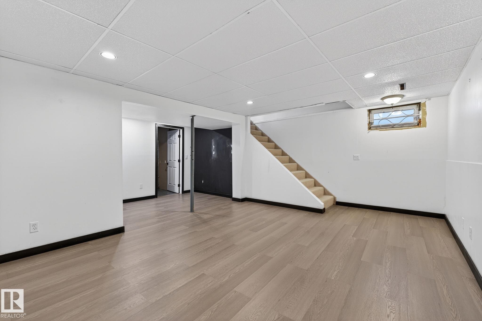 134 16725 106 Street, Edmonton, AB - Indoor