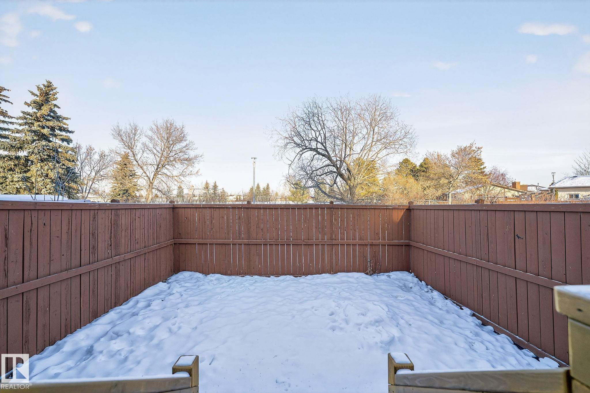 134 16725 106 Street, Edmonton, AB - Outdoor