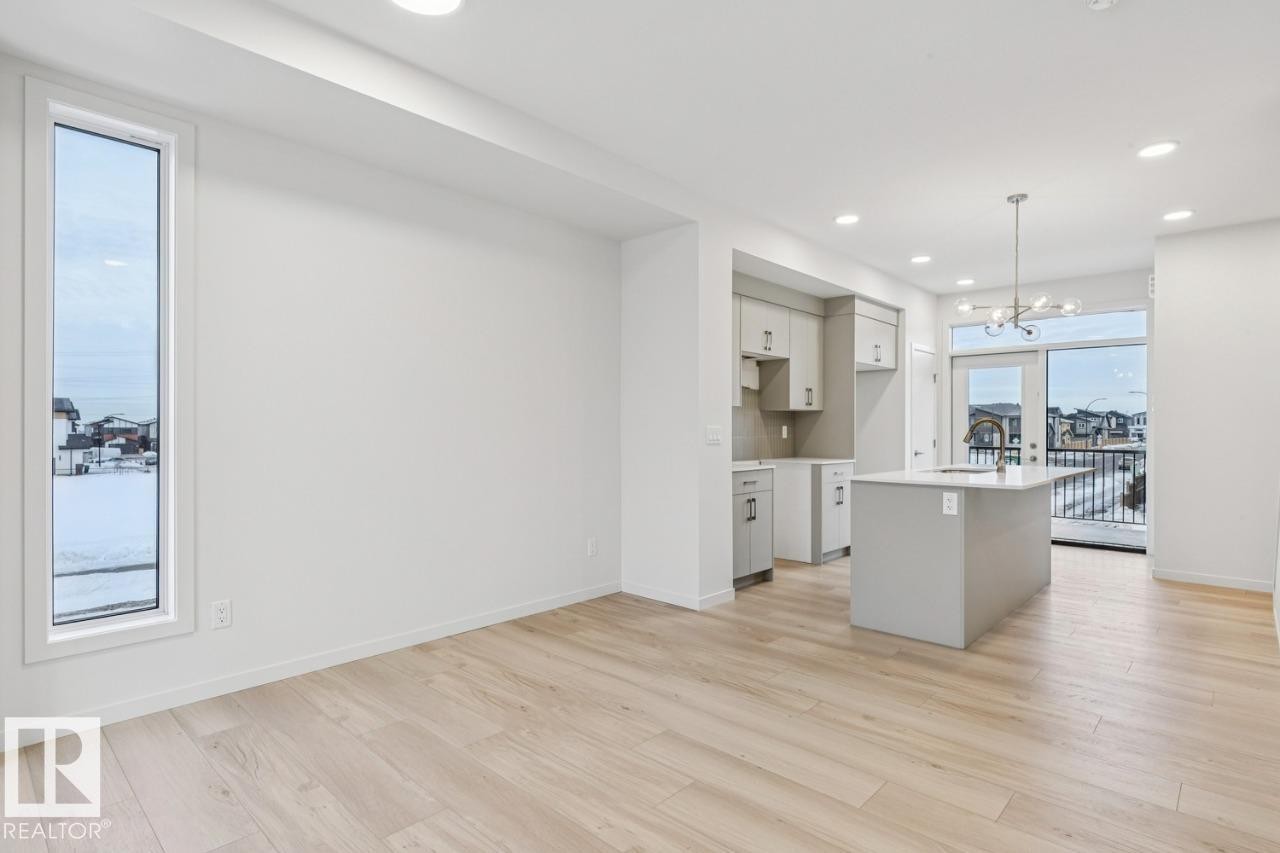 2604 Alces Way, Edmonton, AB - Indoor Photo Showing Kitchen