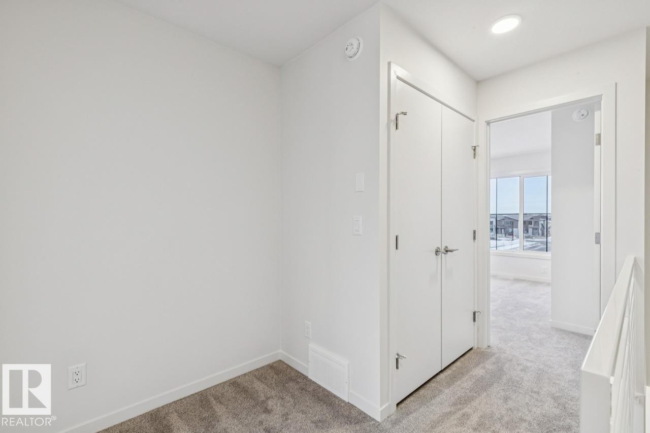 2604 Alces Way, Edmonton, AB - Indoor Photo Showing Other Room
