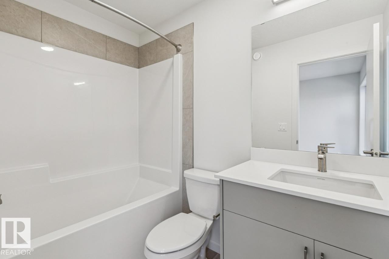 2604 Alces Way, Edmonton, AB - Indoor Photo Showing Bathroom