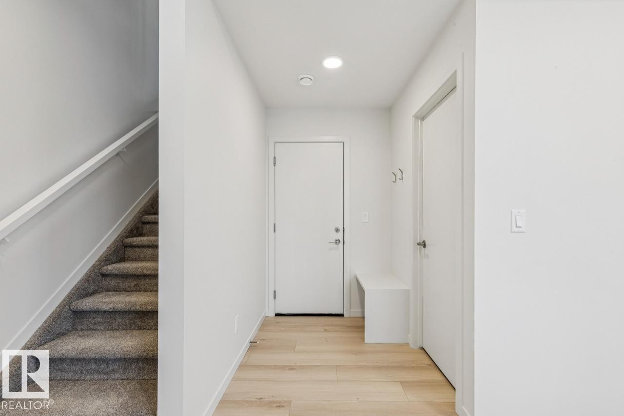 2604 Alces Way, Edmonton, AB - Indoor Photo Showing Other Room