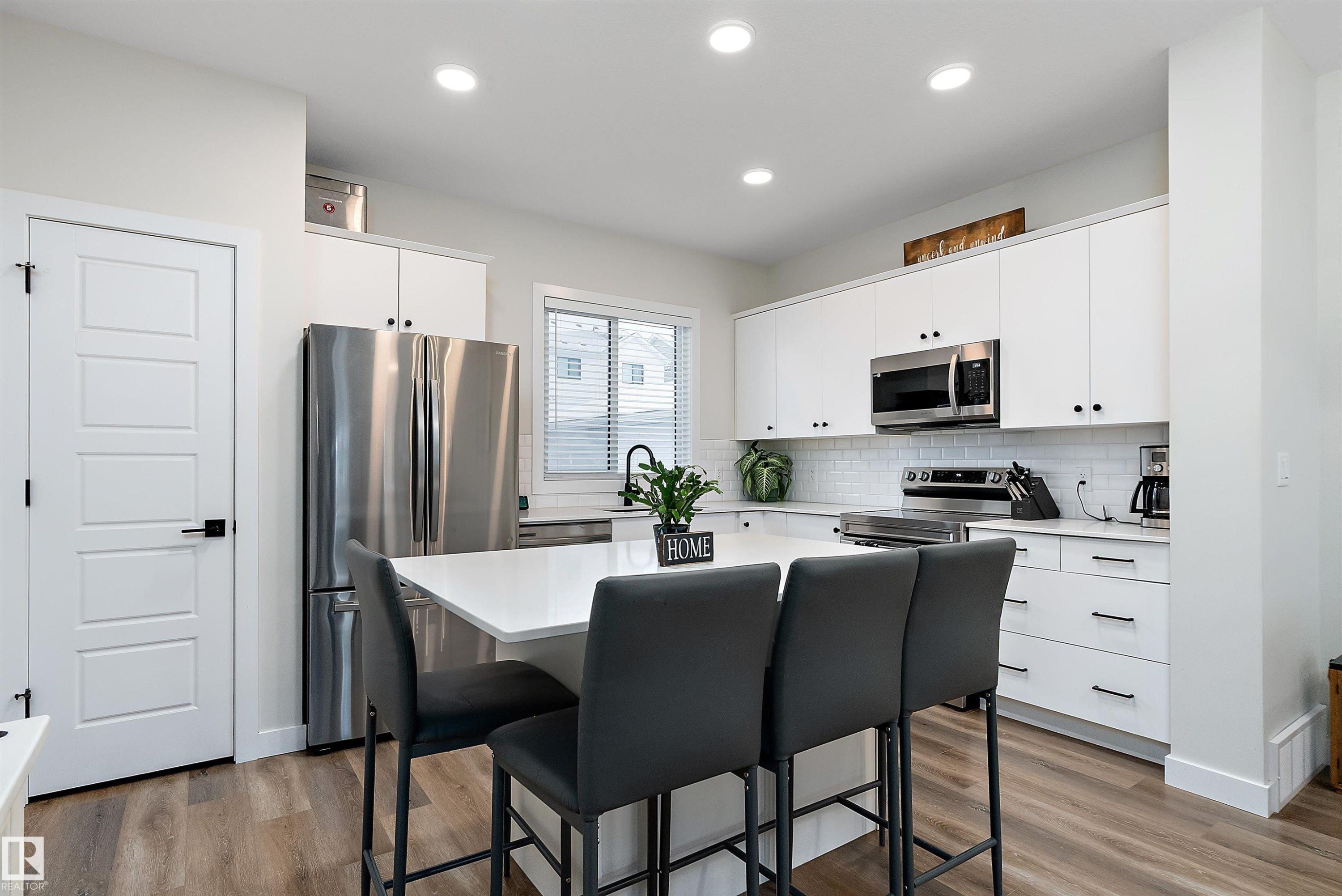 17 Emerald Way, Spruce Grove, AB - Indoor