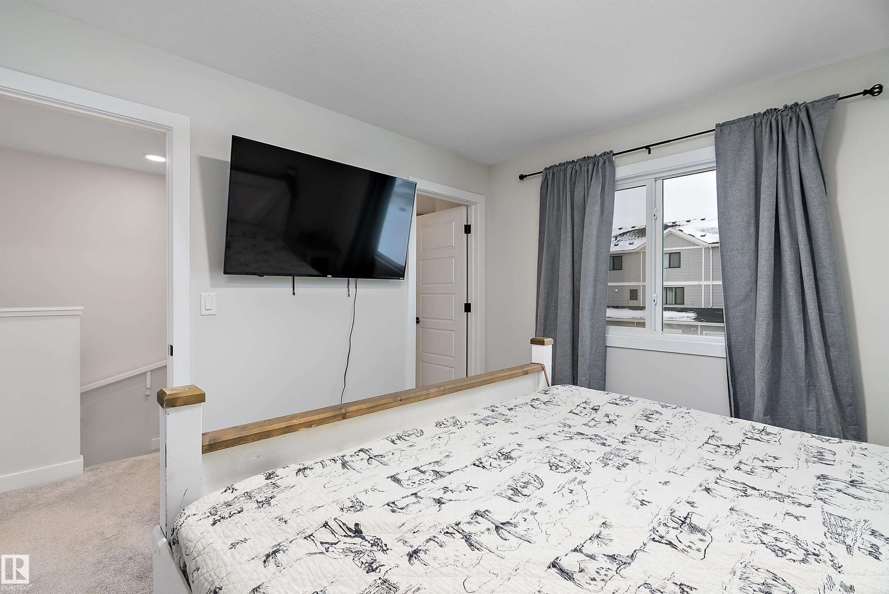 17 Emerald Way, Spruce Grove, AB - Indoor Photo Showing Bedroom