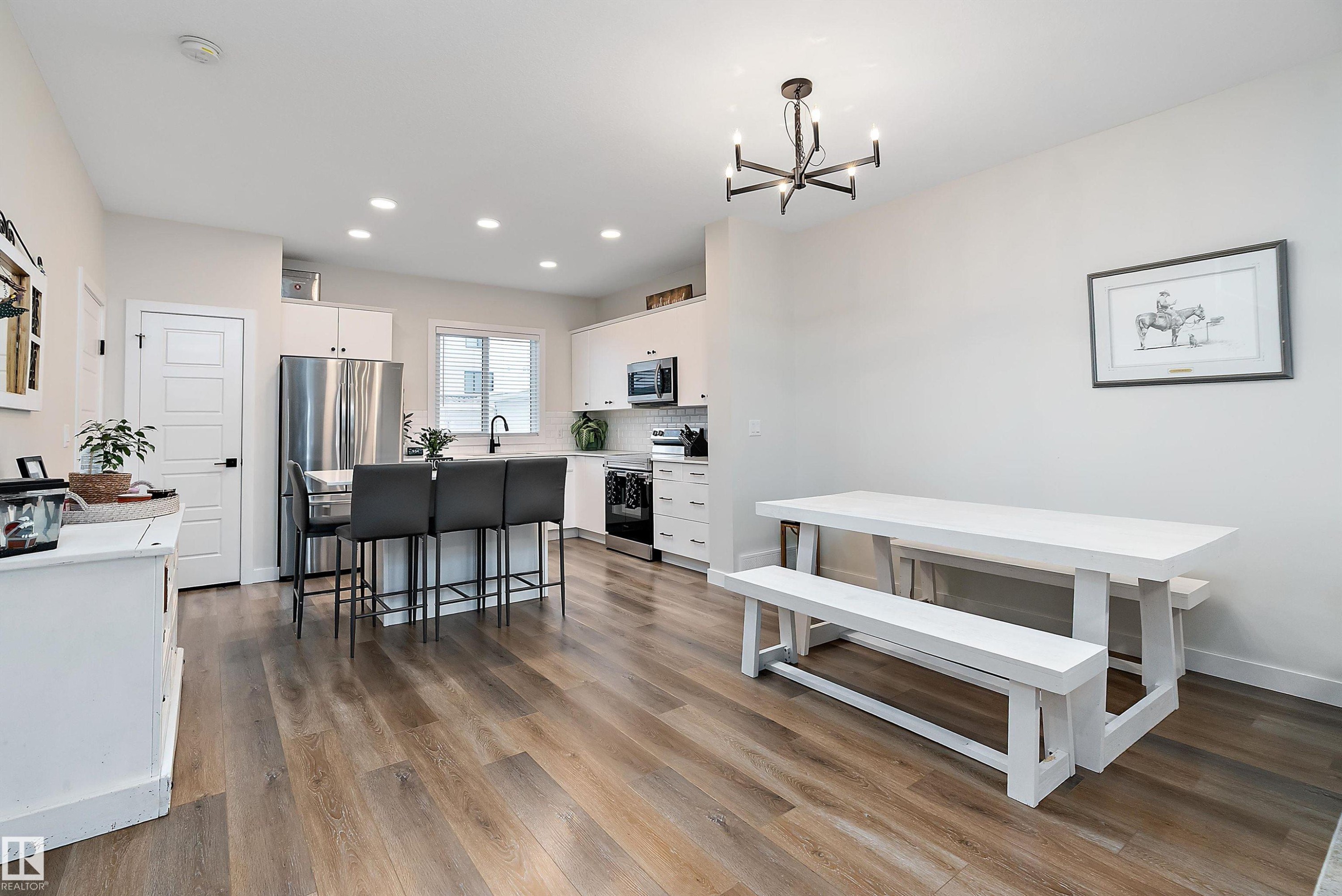 17 Emerald Way, Spruce Grove, AB - Indoor