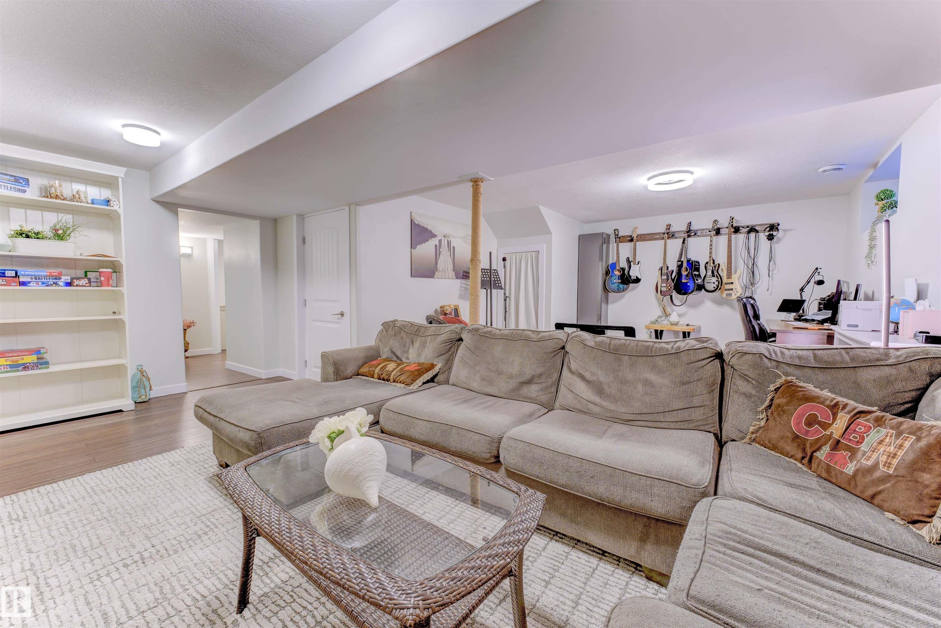 4704 64 Avenue, Cold Lake, AB - Indoor Photo Showing Living Room