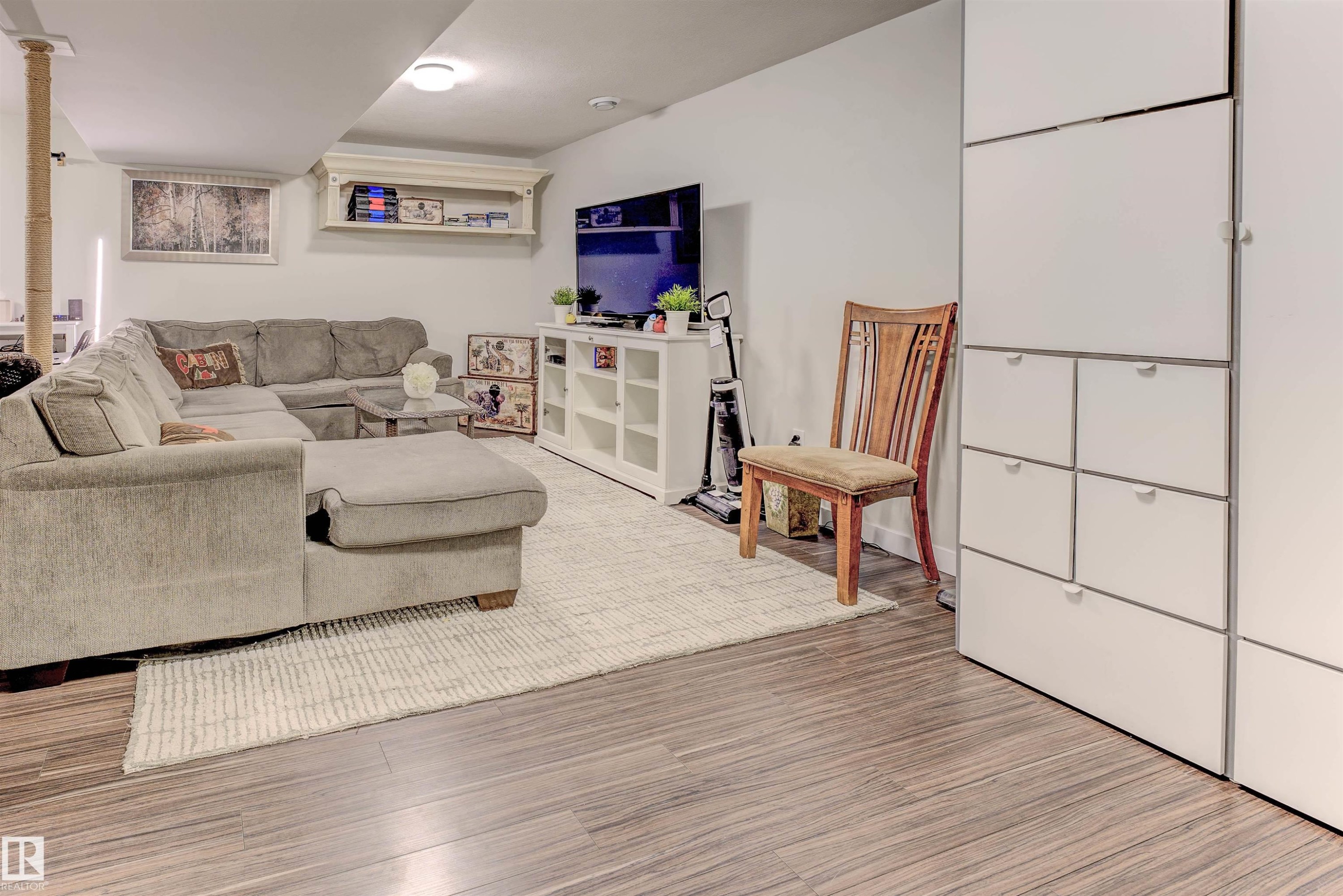 4704 64 Avenue, Cold Lake, AB - Indoor Photo Showing Living Room
