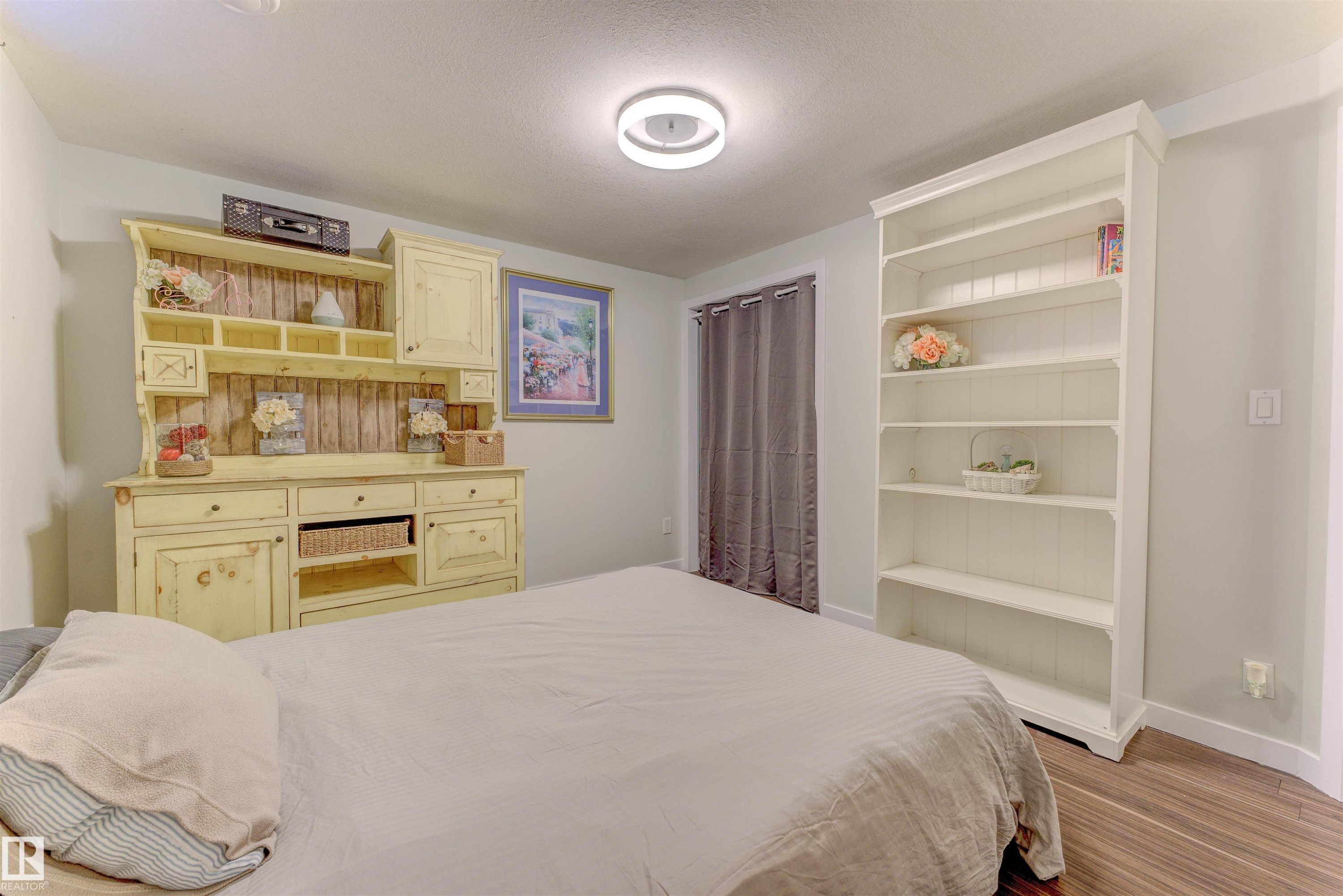 4704 64 Avenue, Cold Lake, AB - Indoor Photo Showing Bedroom