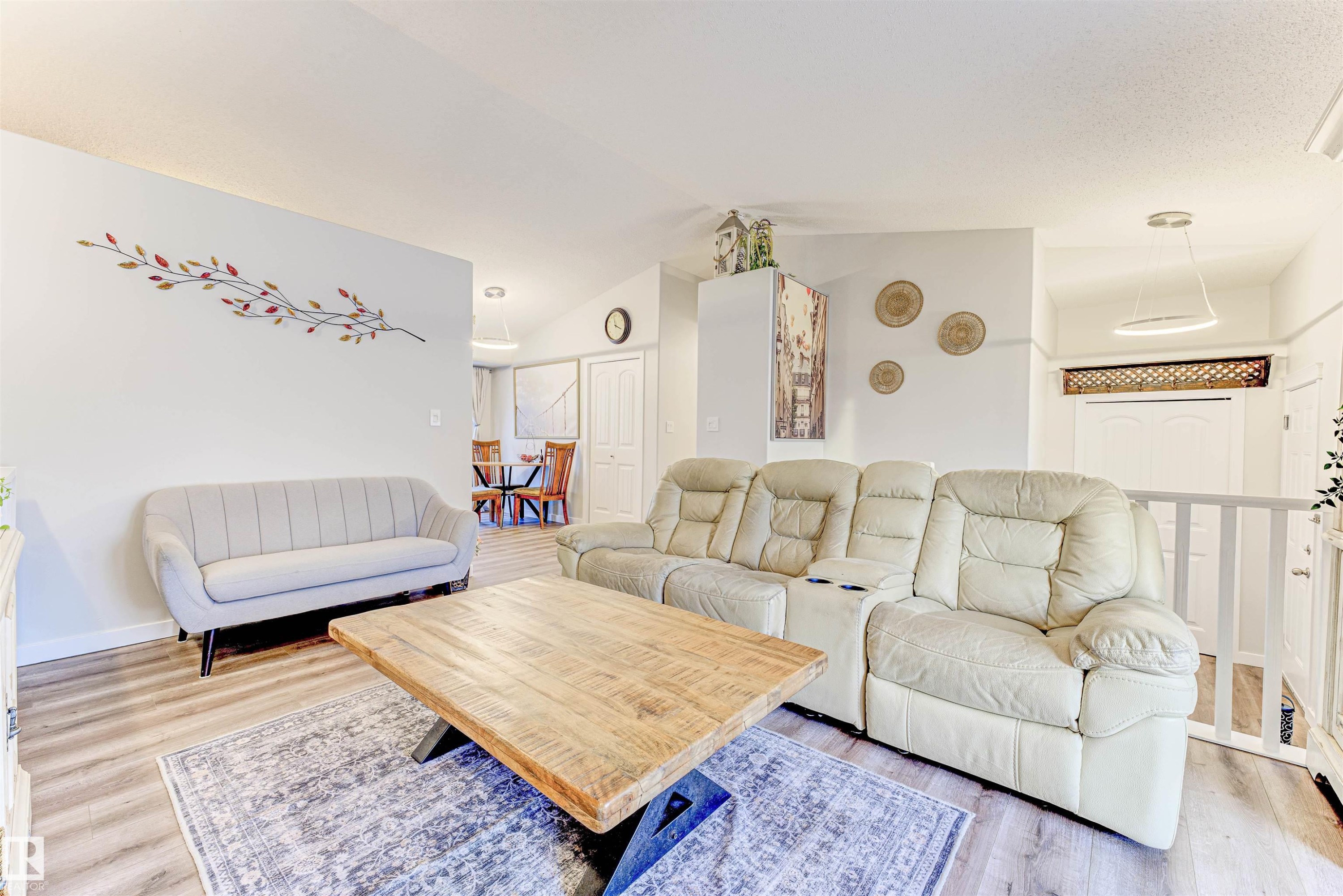 4704 64 Avenue, Cold Lake, AB - Indoor Photo Showing Living Room