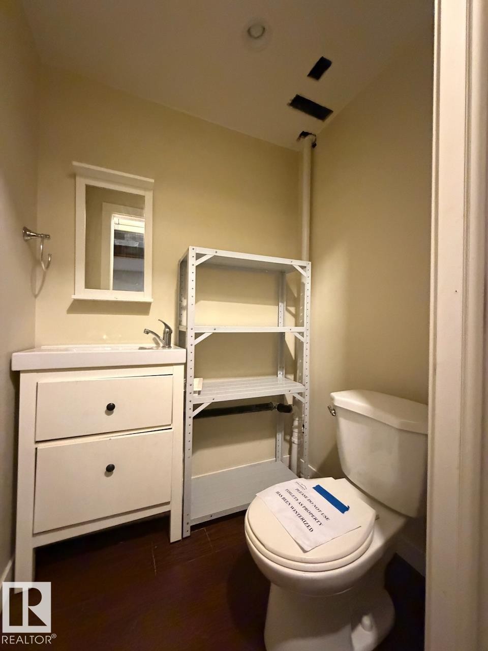 1925 73 Street, Edmonton, AB - Indoor Photo Showing Bathroom