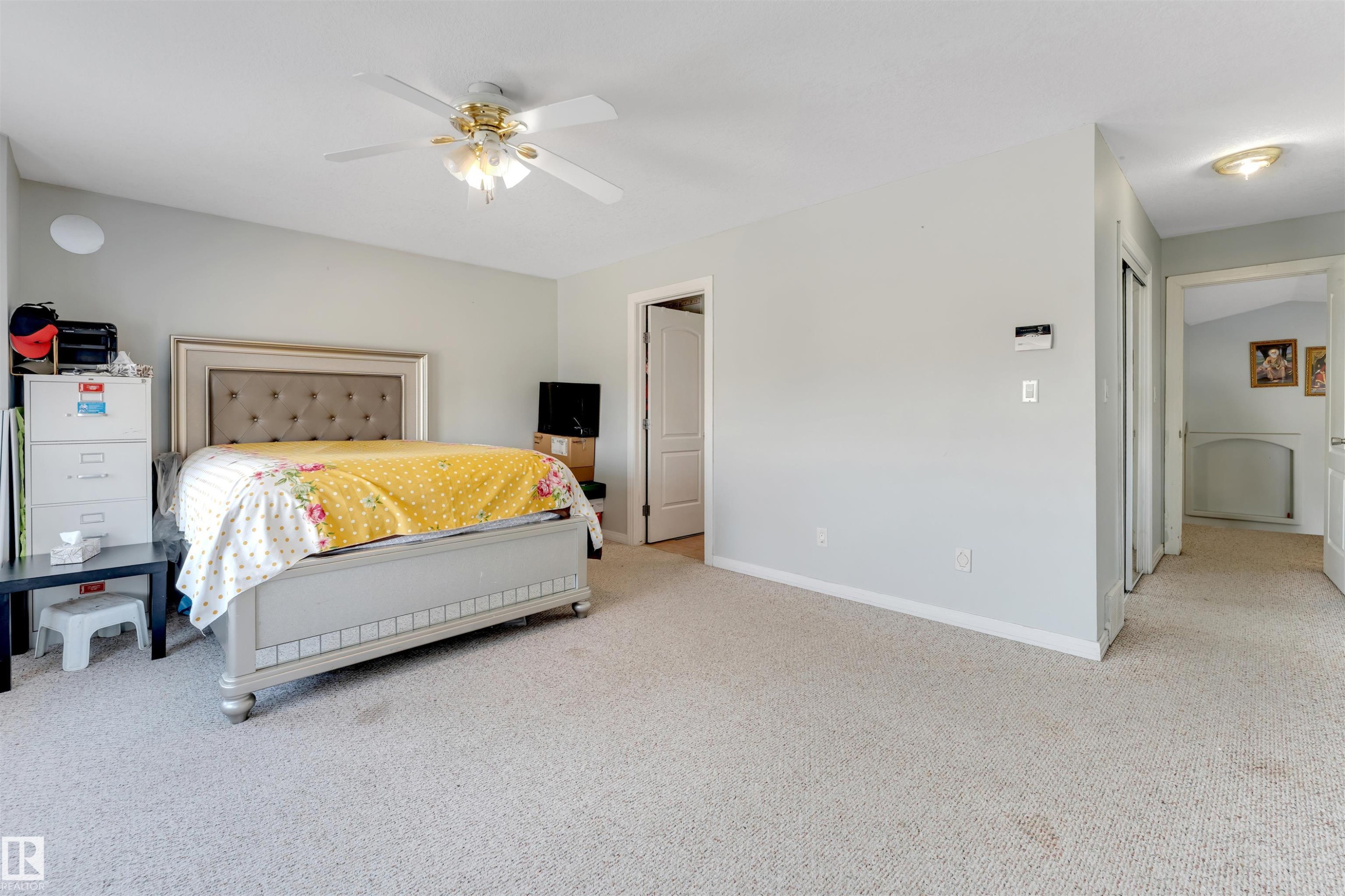3139 34B Avenue, Edmonton, AB - Indoor Photo Showing Bedroom