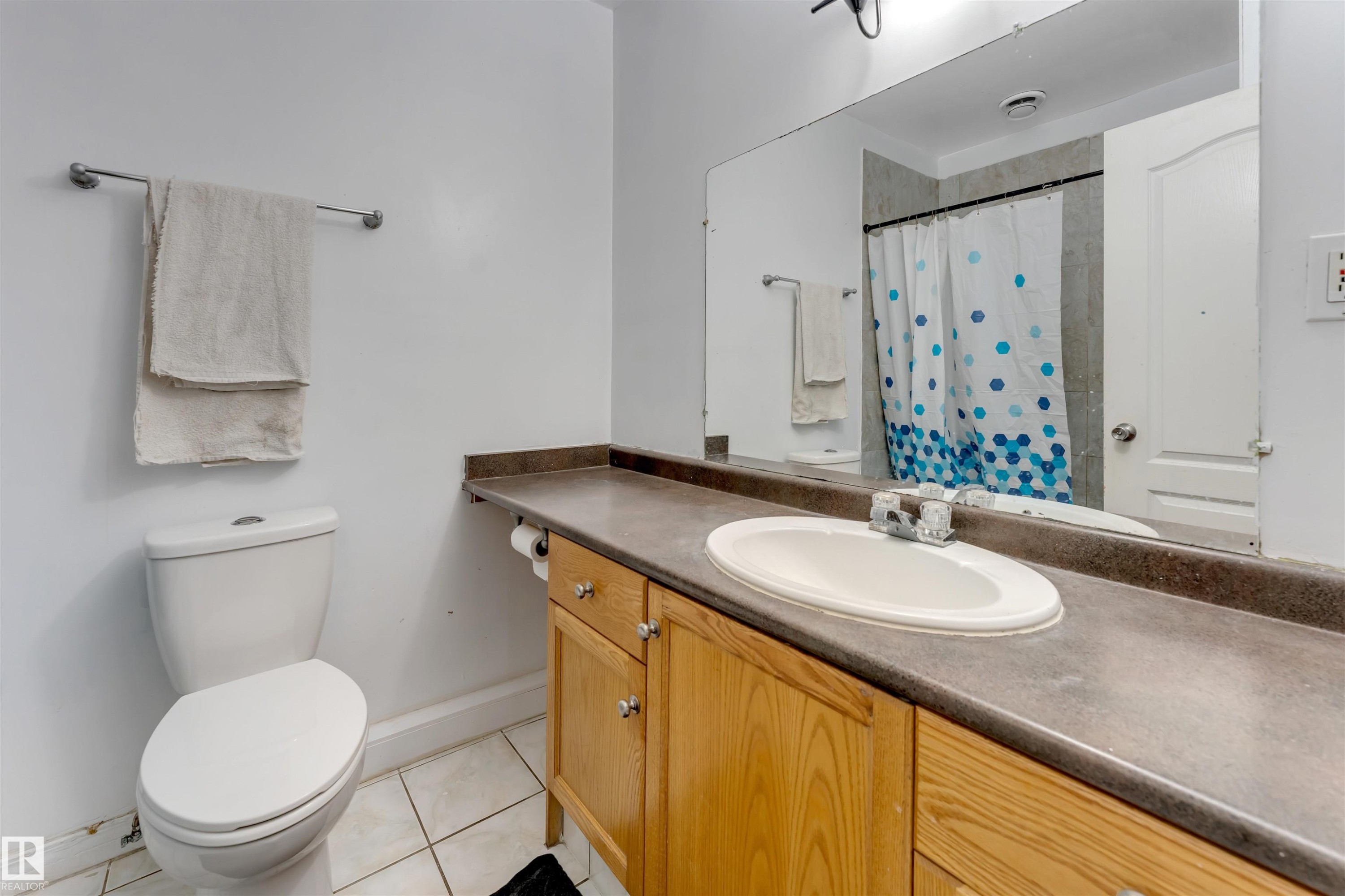 3139 34B Avenue, Edmonton, AB - Indoor Photo Showing Bathroom