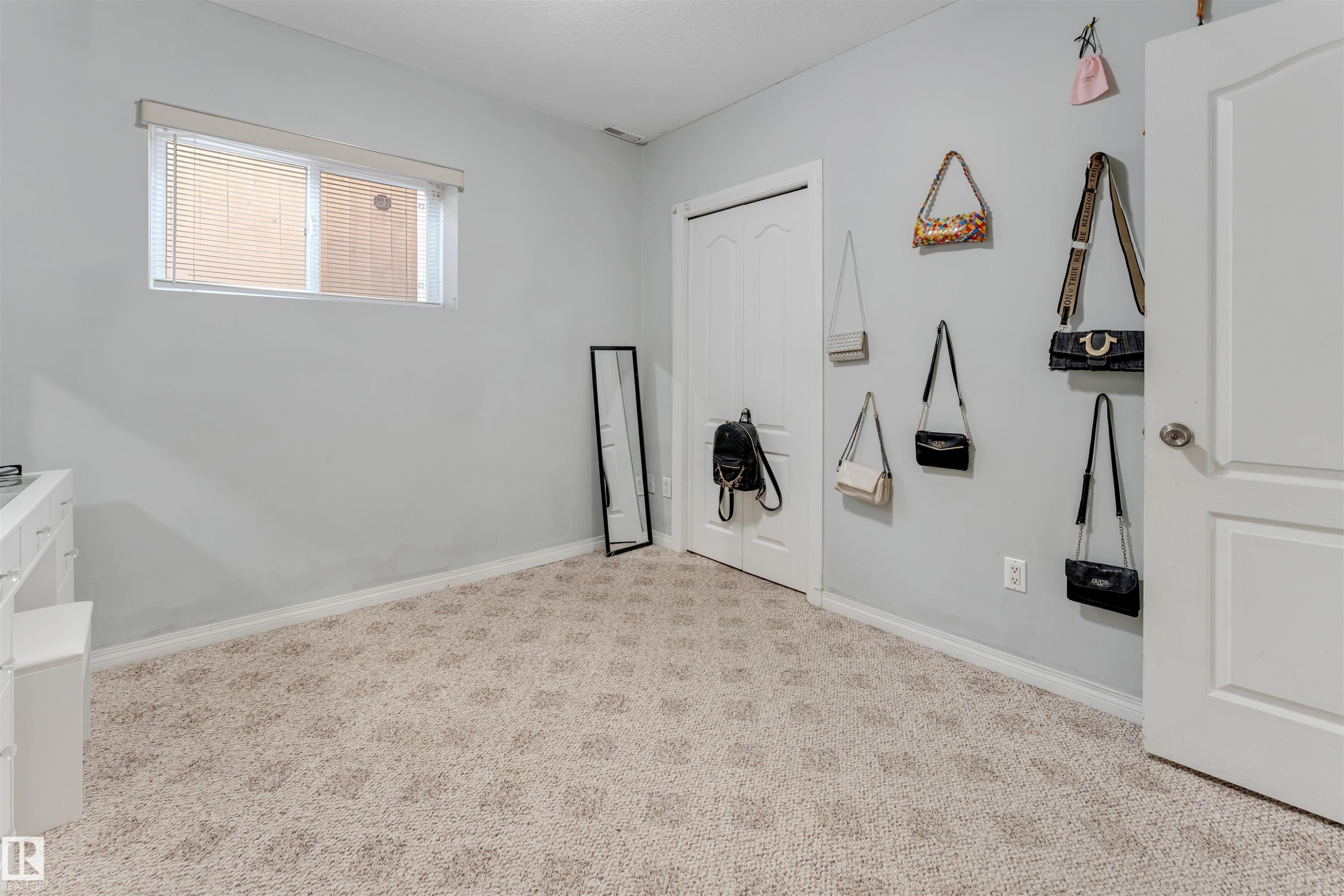 3139 34B Avenue, Edmonton, AB - Indoor Photo Showing Other Room