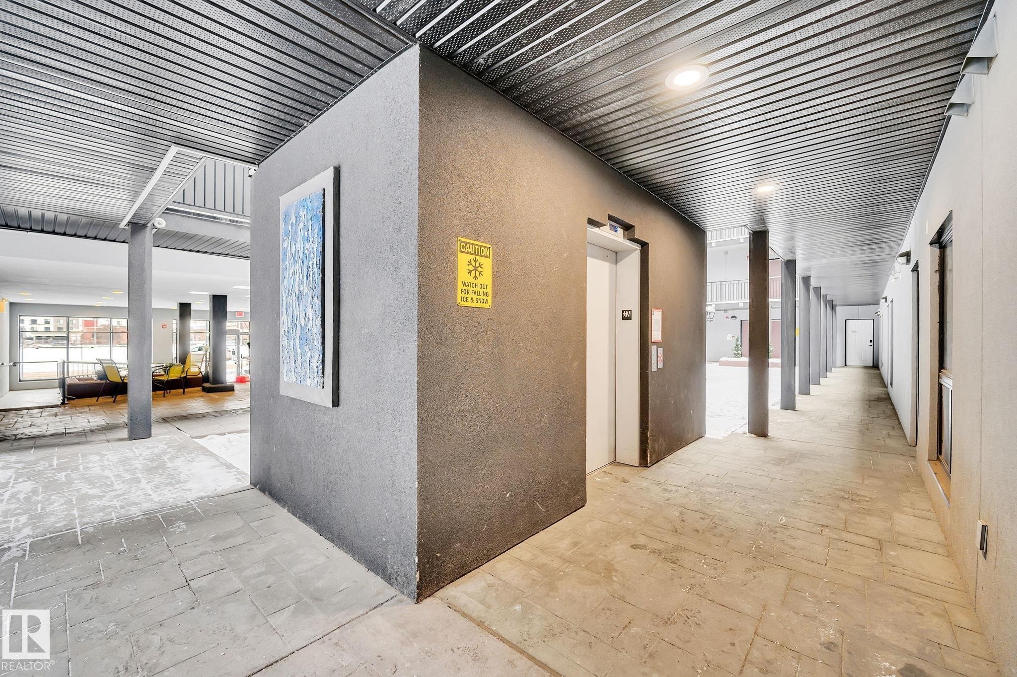 109 10518 113 Street, Edmonton, AB - Indoor Photo Showing Other Room