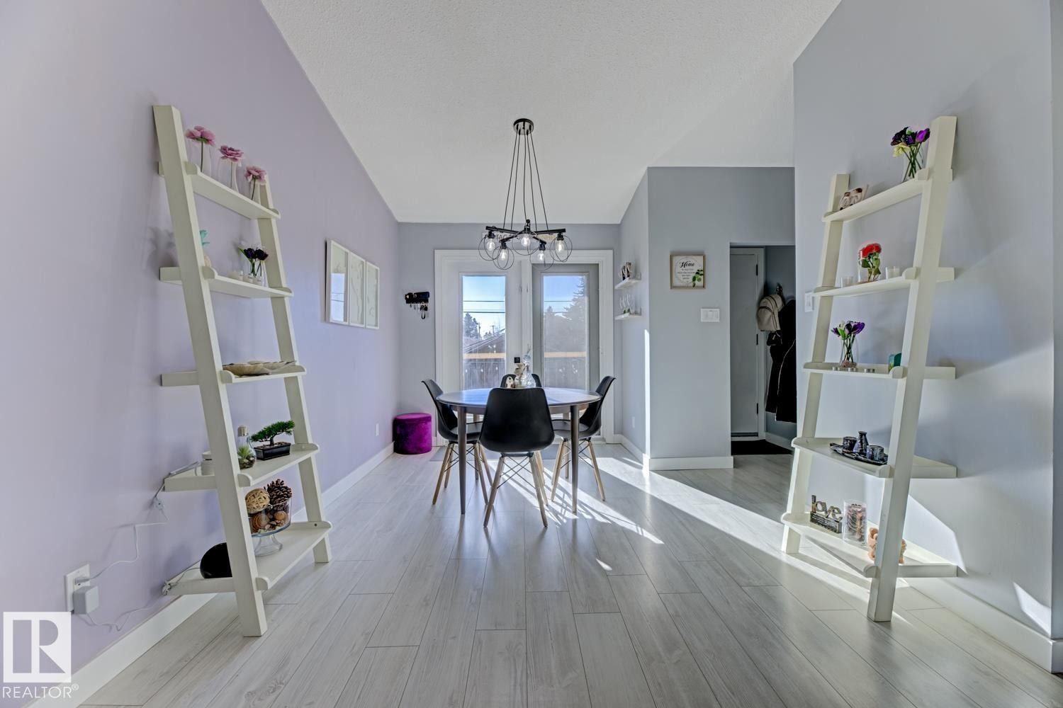 5707 89 Avenue, Edmonton, AB - Indoor