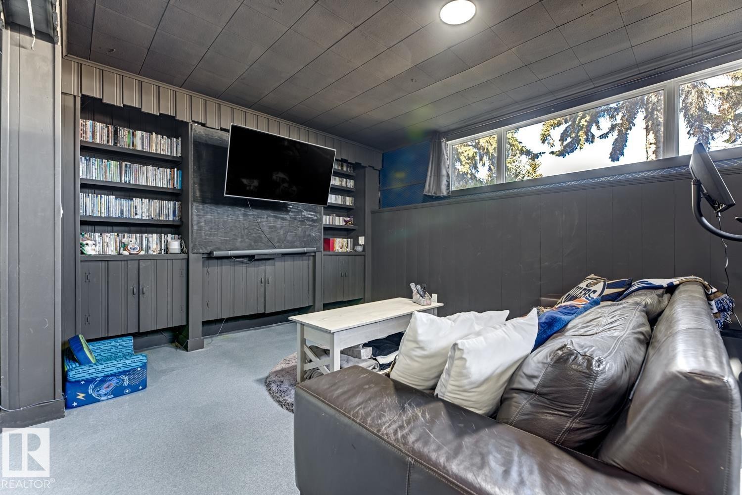 5707 89 Avenue, Edmonton, AB - Indoor