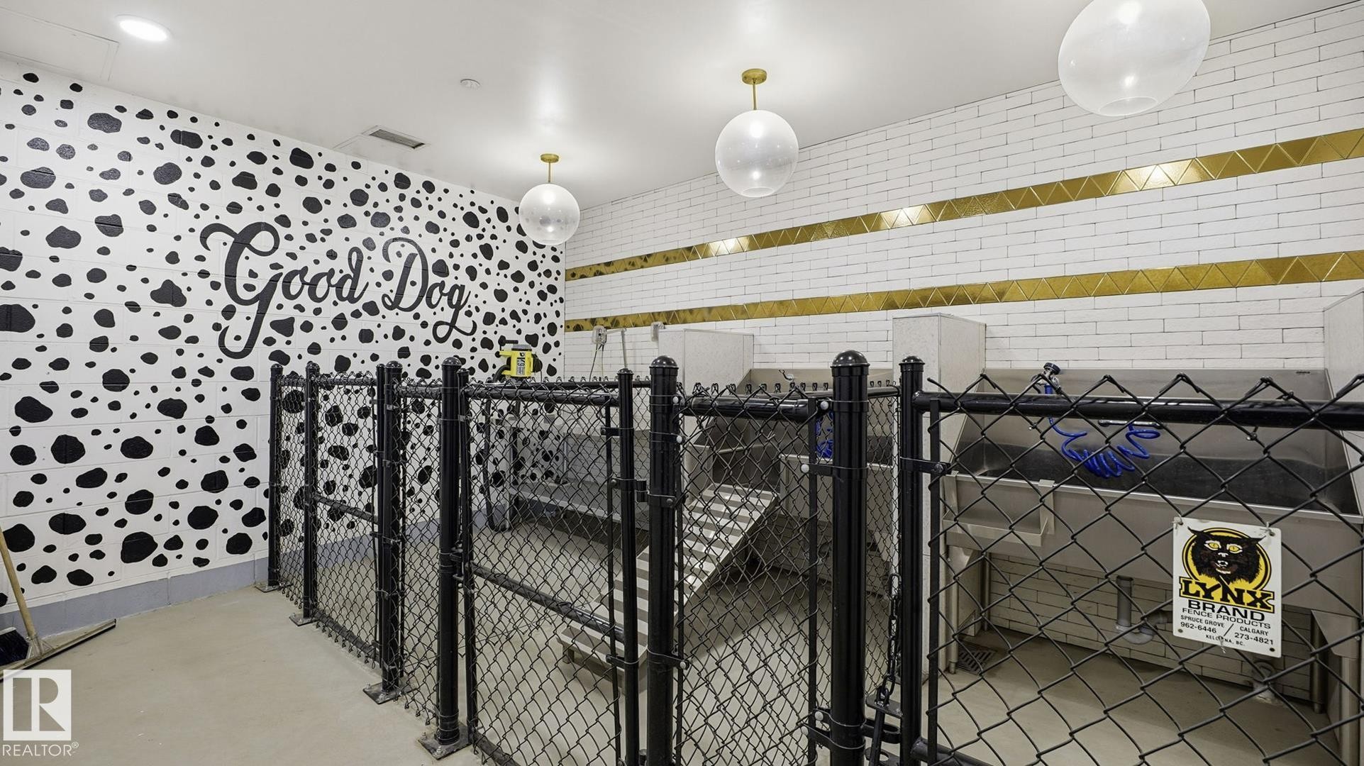 311 7463 May Common, Edmonton, AB - Indoor