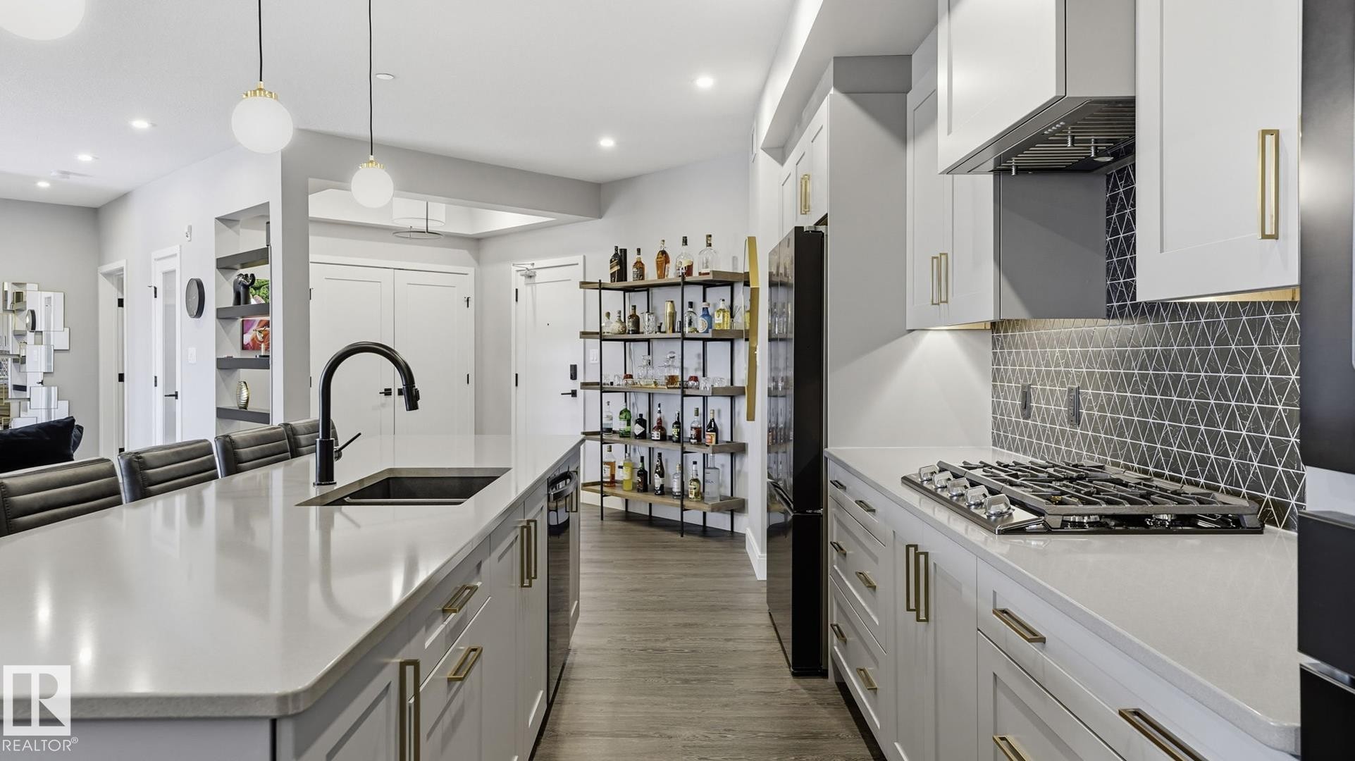 311 7463 May Common, Edmonton, AB - Indoor Photo Showing Kitchen With Double Sink With Upgraded Kitchen
