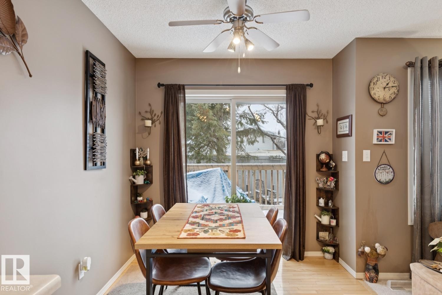 5 4020 21 Street, Edmonton, AB - Indoor Photo Showing Dining Room