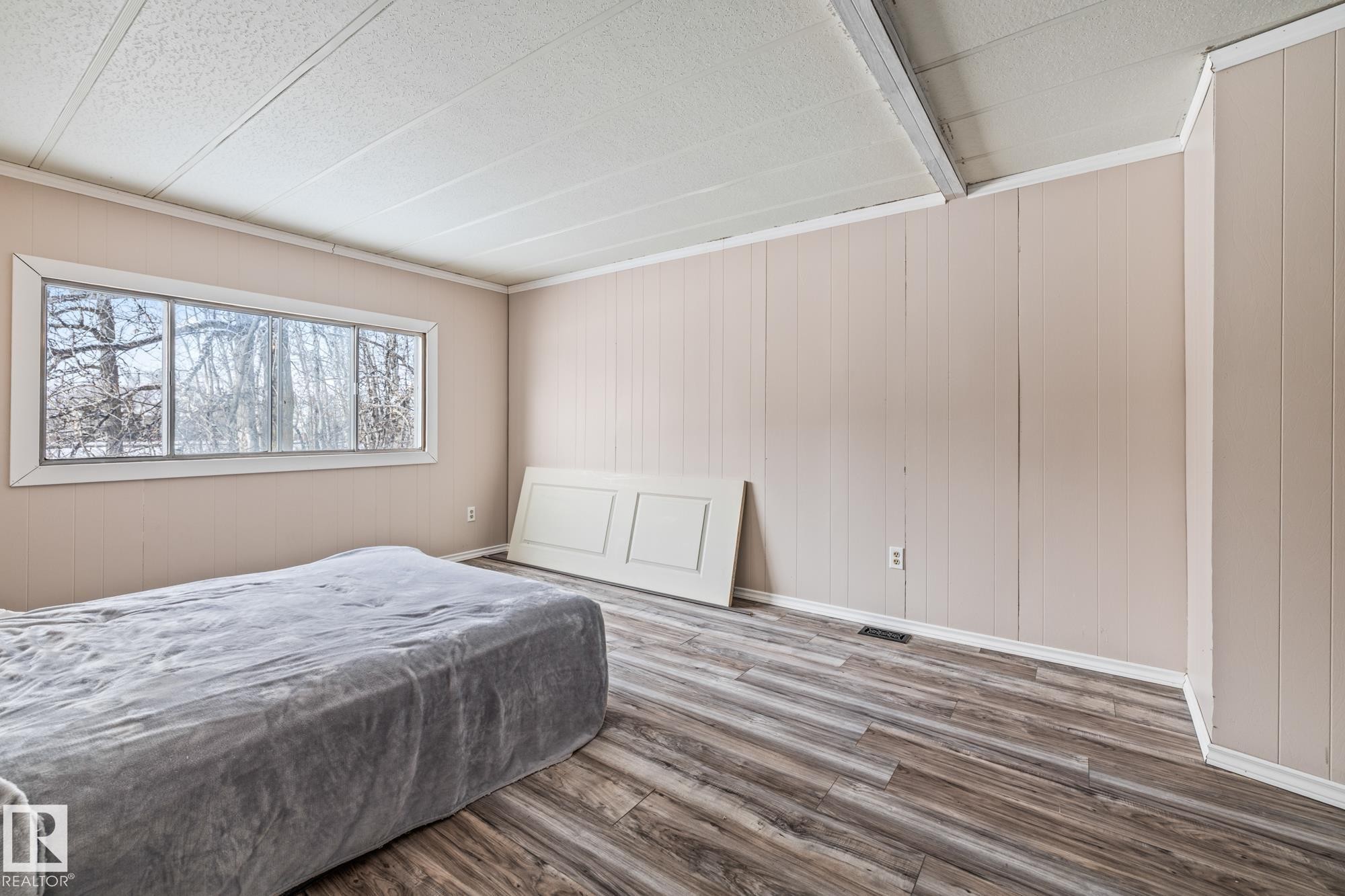 26332 Twp Road 594, Rural Westlock County, AB - Indoor Photo Showing Bedroom