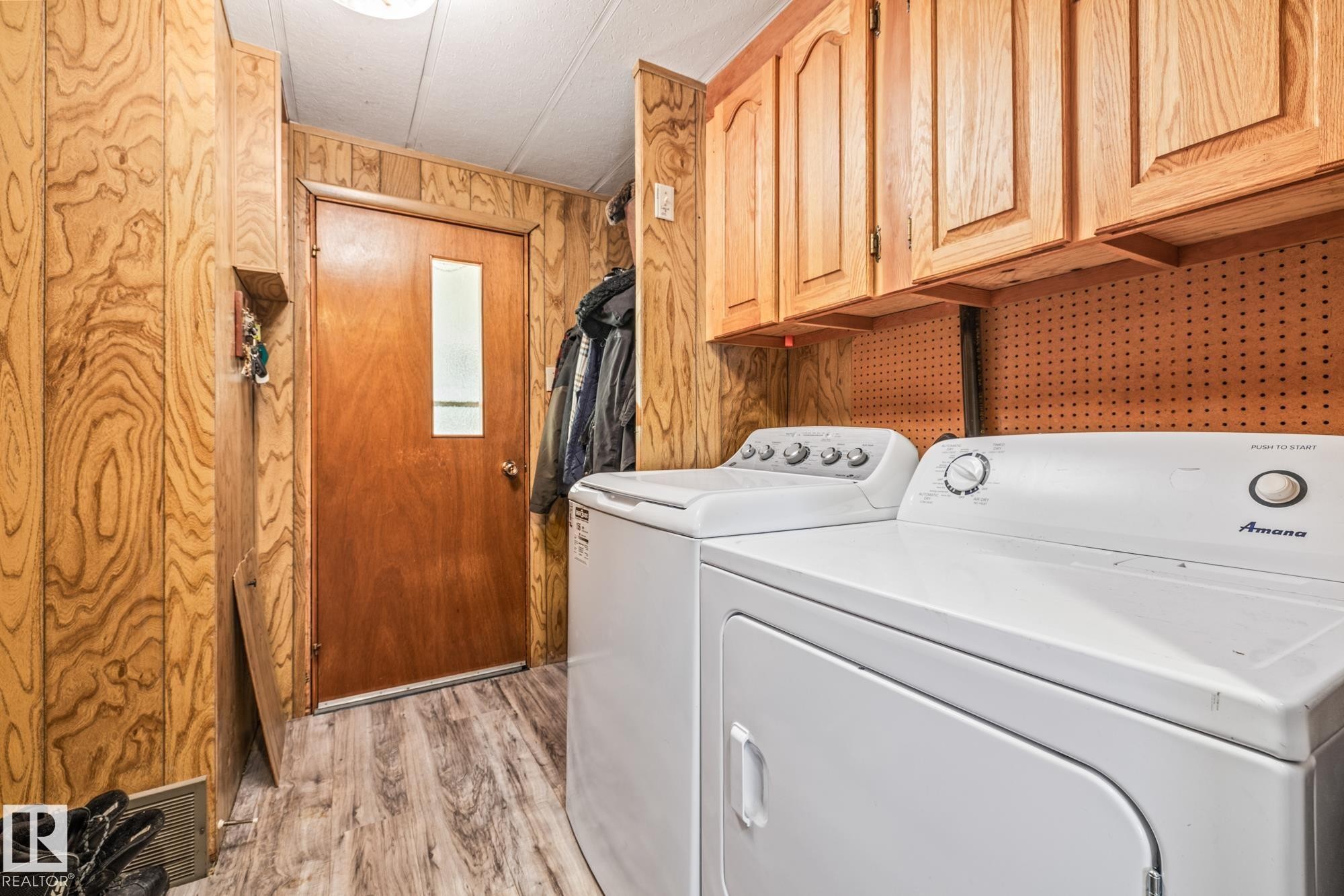 26332 Twp Road 594, Rural Westlock County, AB - Indoor Photo Showing Laundry Room