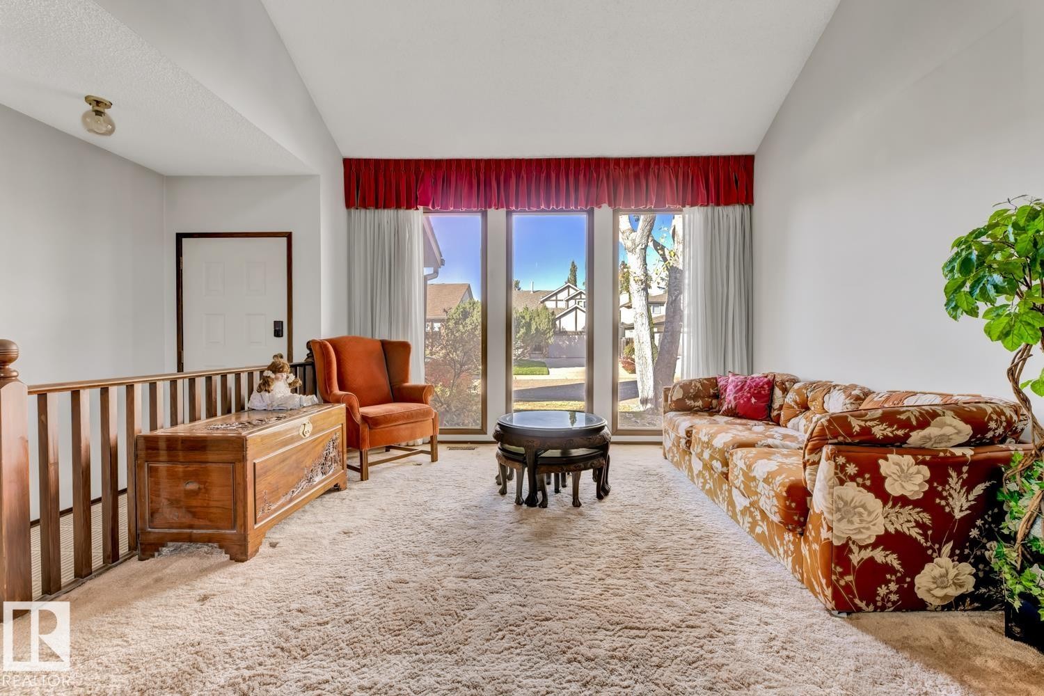 11105 20 Avenue, Edmonton, AB - Indoor