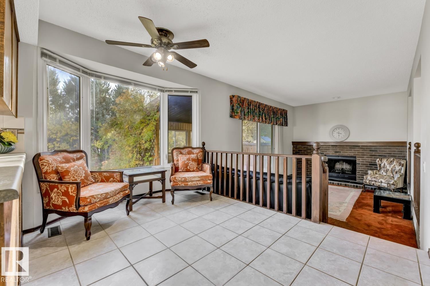 11105 20 Avenue, Edmonton, AB - Indoor With Fireplace