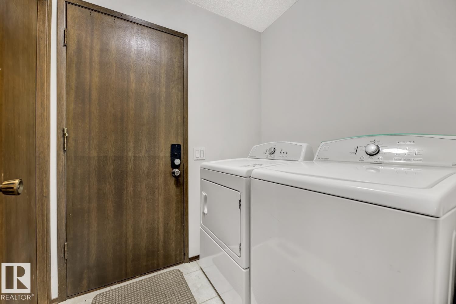 11105 20 Avenue, Edmonton, AB - Indoor Photo Showing Laundry Room