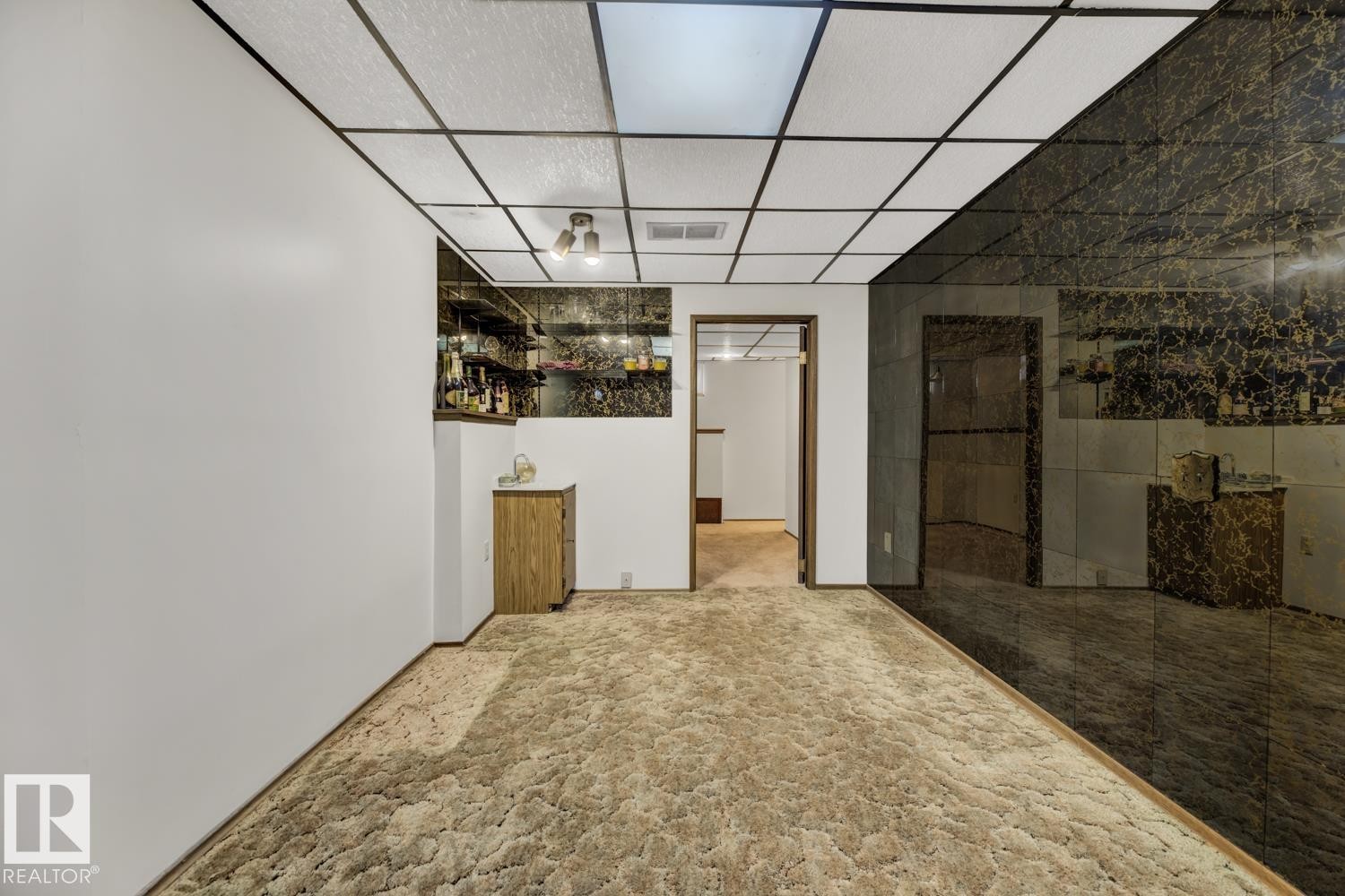 11105 20 Avenue, Edmonton, AB - Indoor Photo Showing Other Room