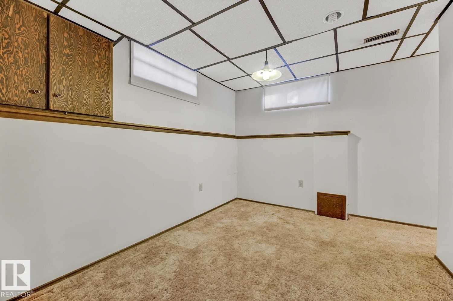 11105 20 Avenue, Edmonton, AB - Indoor Photo Showing Other Room