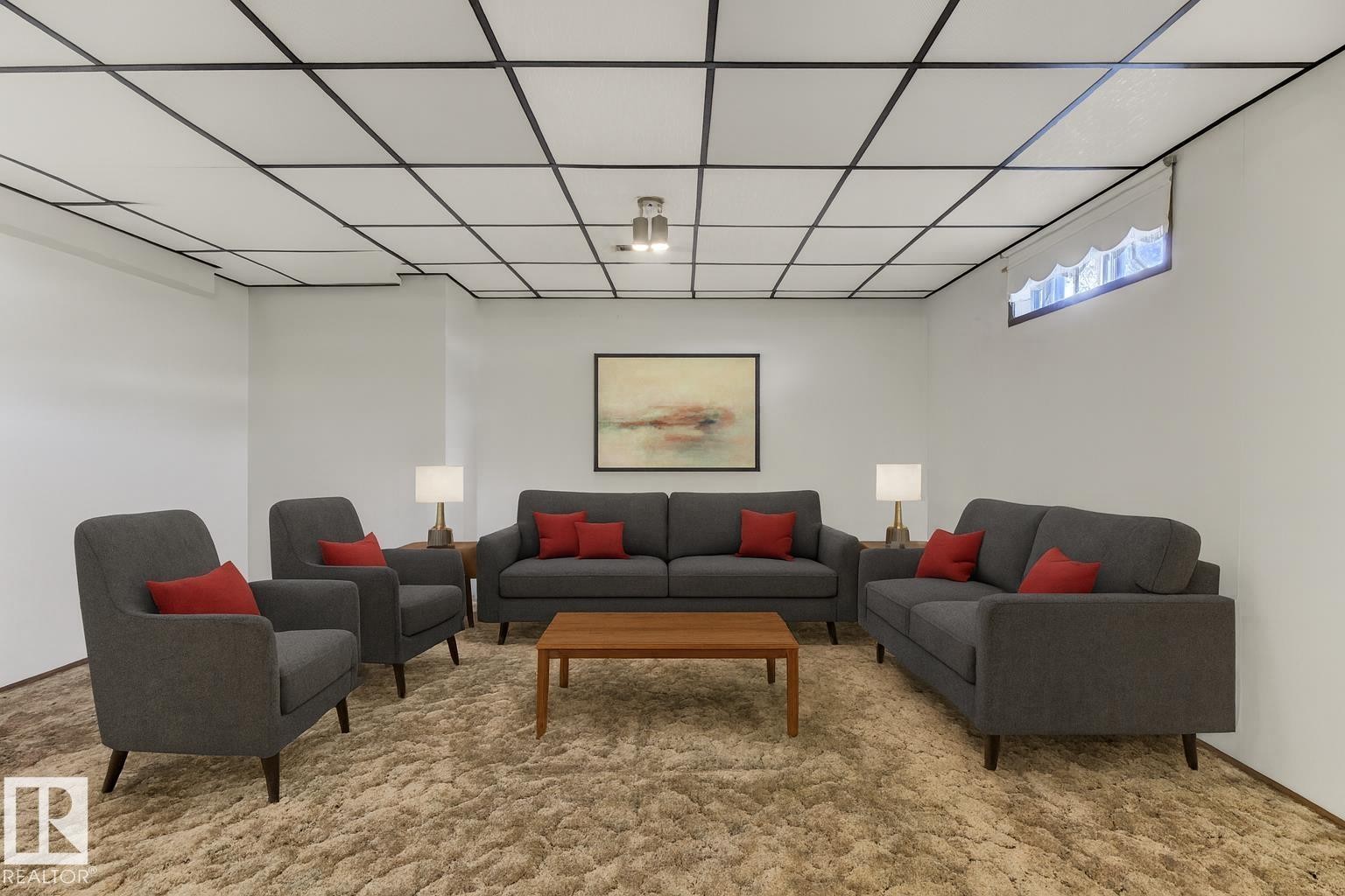 11105 20 Avenue, Edmonton, AB - Indoor Photo Showing Living Room