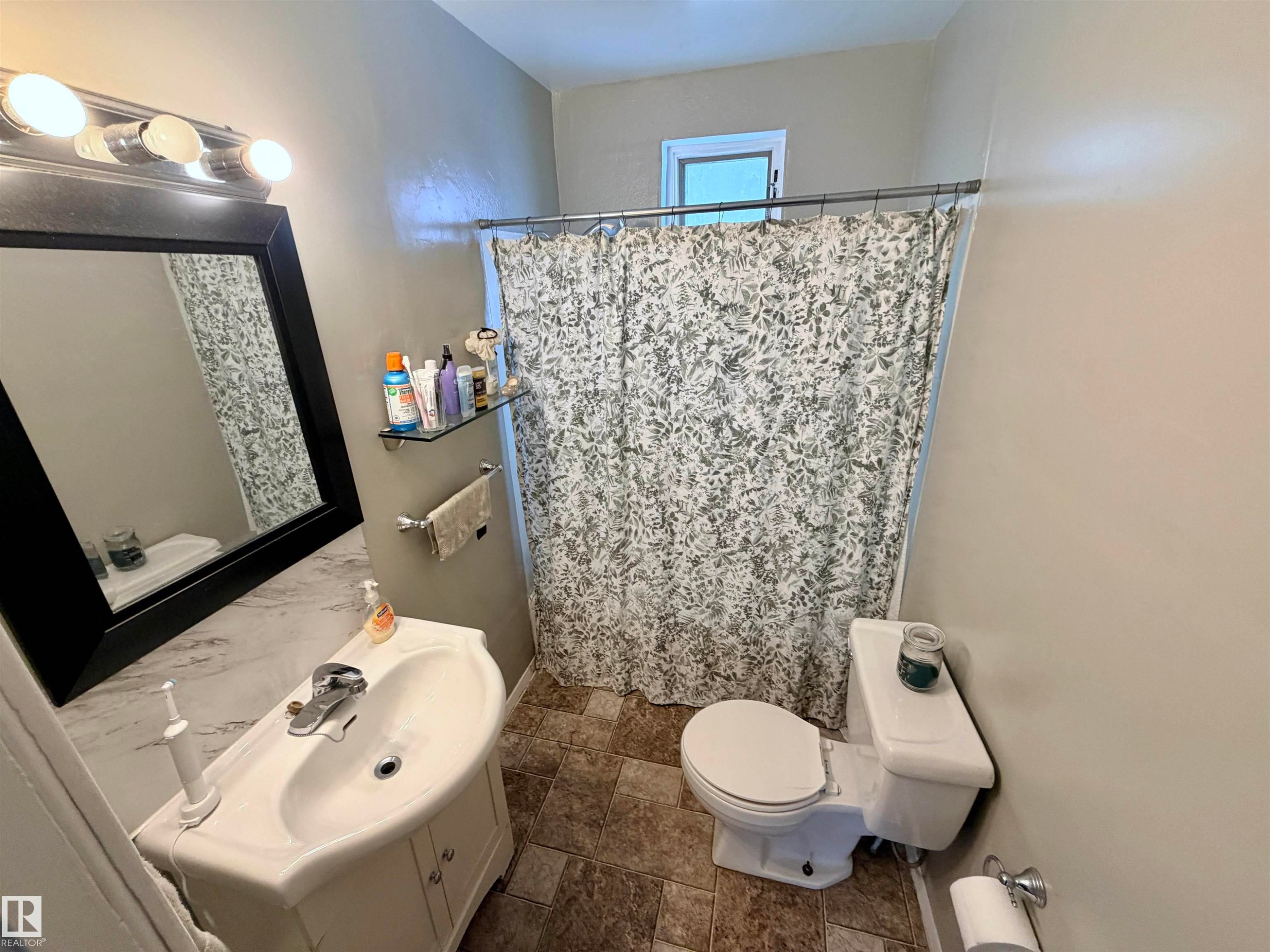 4725 44 Avenue, St. Paul Town, AB - Indoor Photo Showing Bedroom