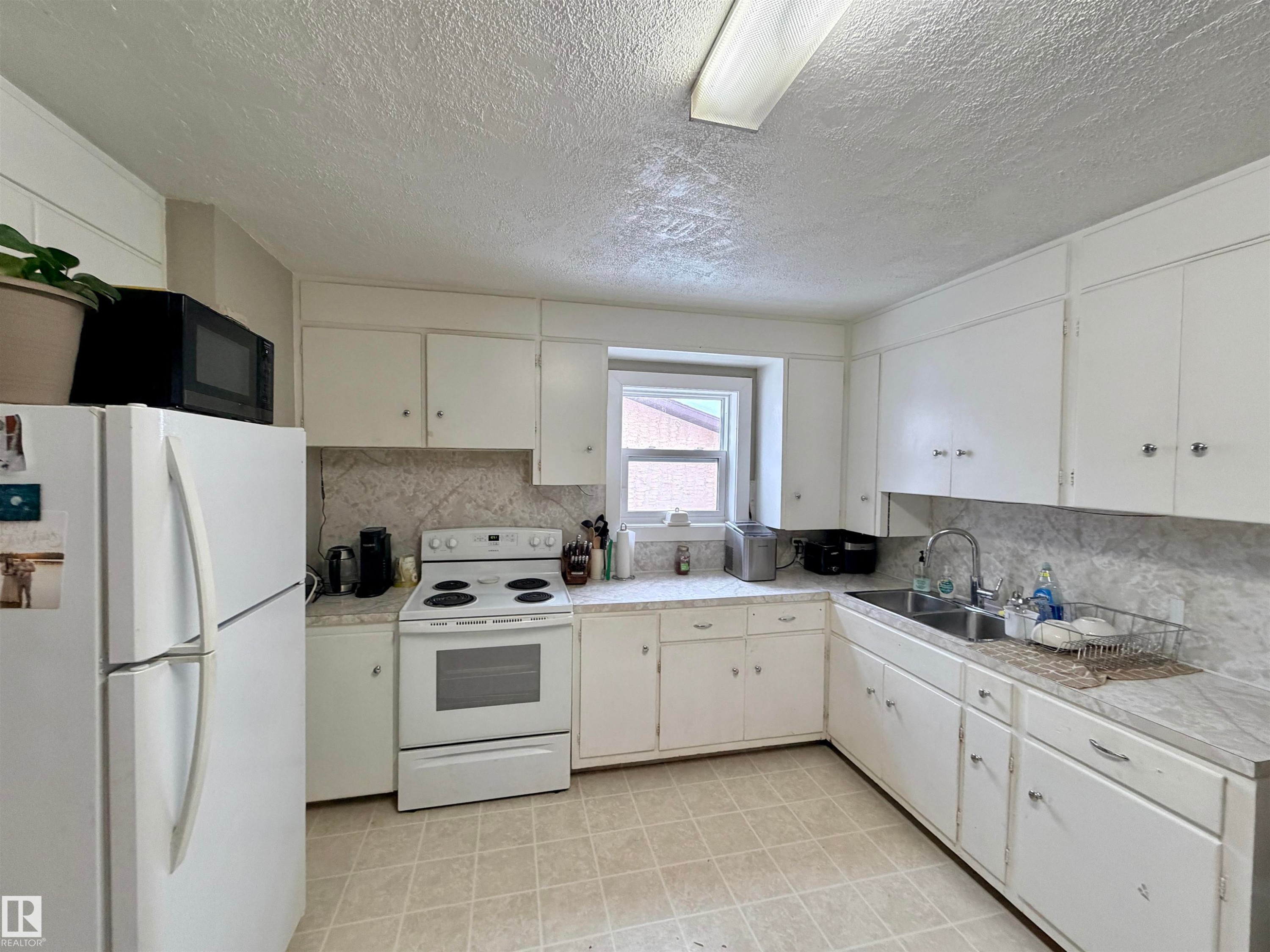 4725 44 Avenue, St. Paul Town, AB - Indoor