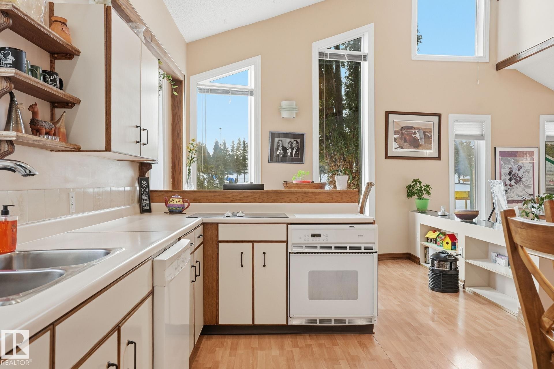 73078 Southshore Drive, Widewater, AB - Indoor Photo Showing Kitchen With Double Sink