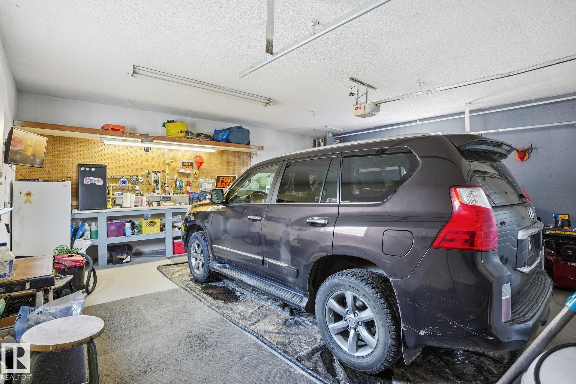 73078 Southshore Drive, Widewater, AB - Indoor Photo Showing Garage