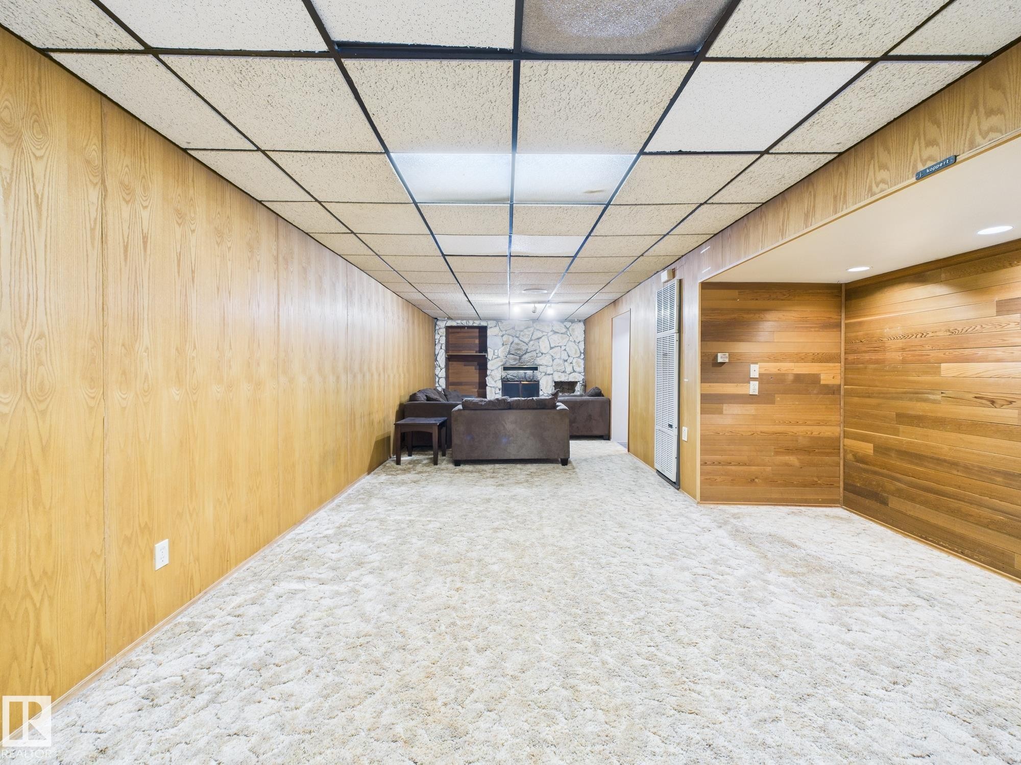 352 Huffman Crescent, Edmonton, AB - Indoor Photo Showing Other Room