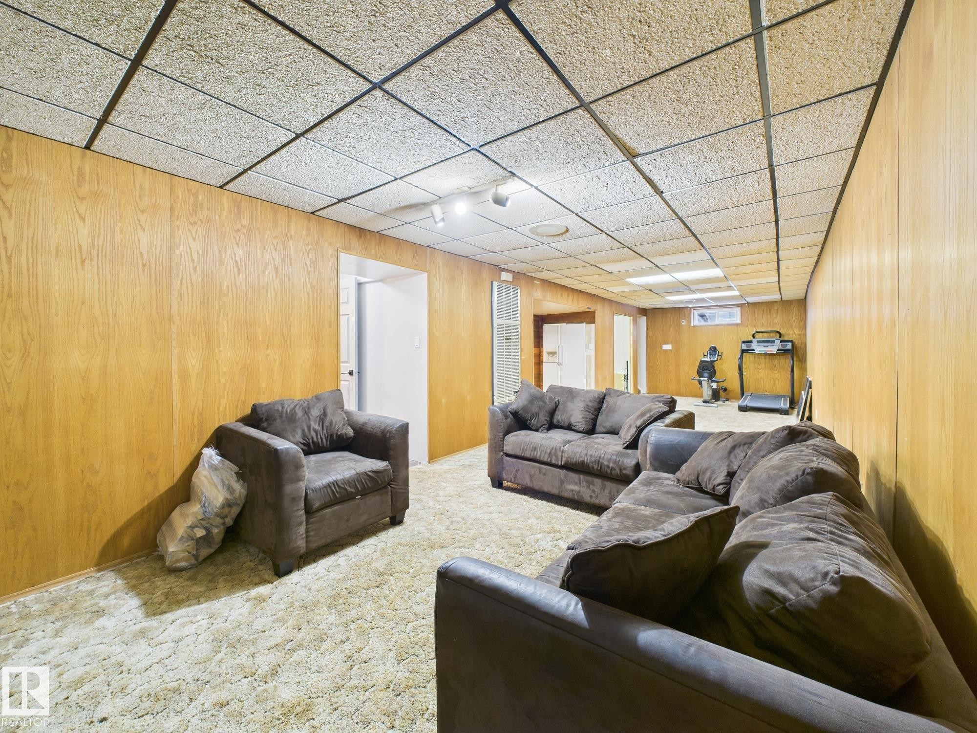 352 Huffman Crescent, Edmonton, AB - Indoor