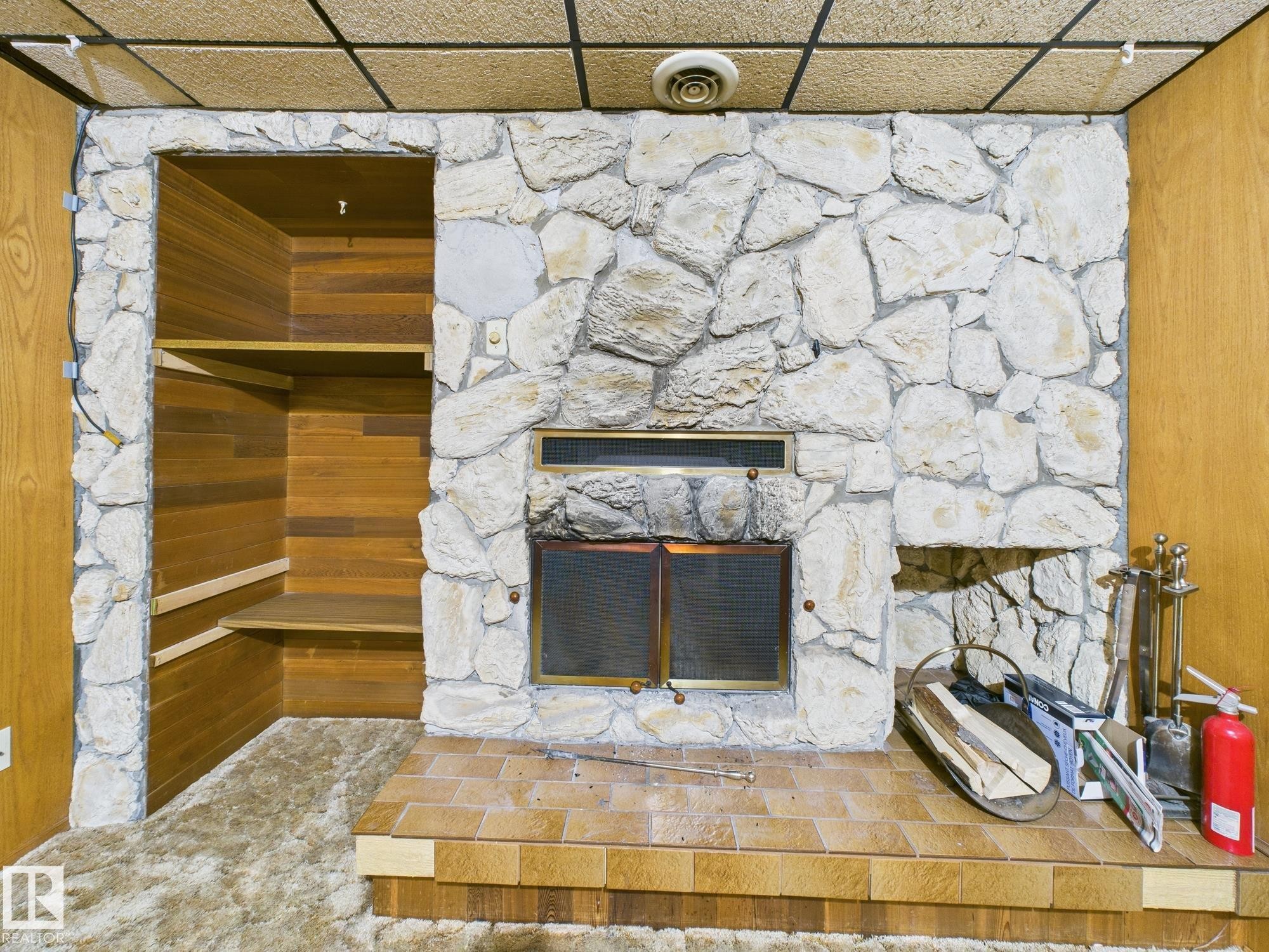 352 Huffman Crescent, Edmonton, AB - Indoor Photo Showing Other Room With Fireplace