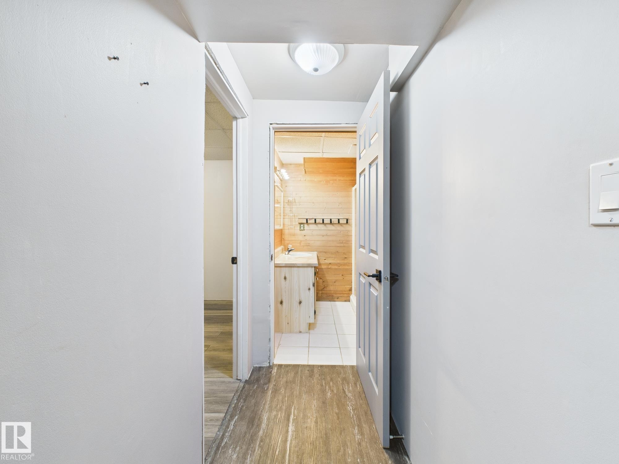 352 Huffman Crescent, Edmonton, AB - Indoor Photo Showing Other Room