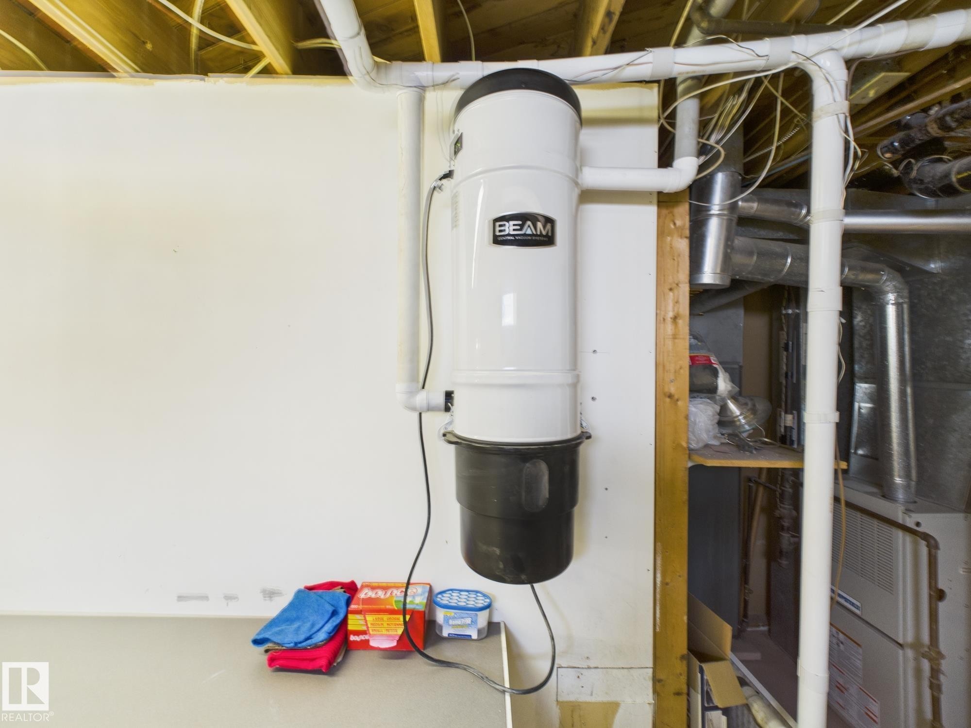 352 Huffman Crescent, Edmonton, AB - Indoor Photo Showing Basement