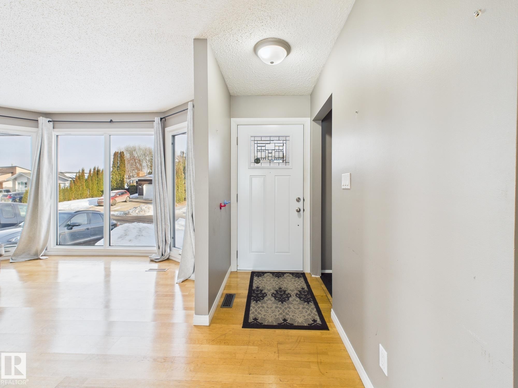 352 Huffman Crescent, Edmonton, AB - Indoor Photo Showing Other Room