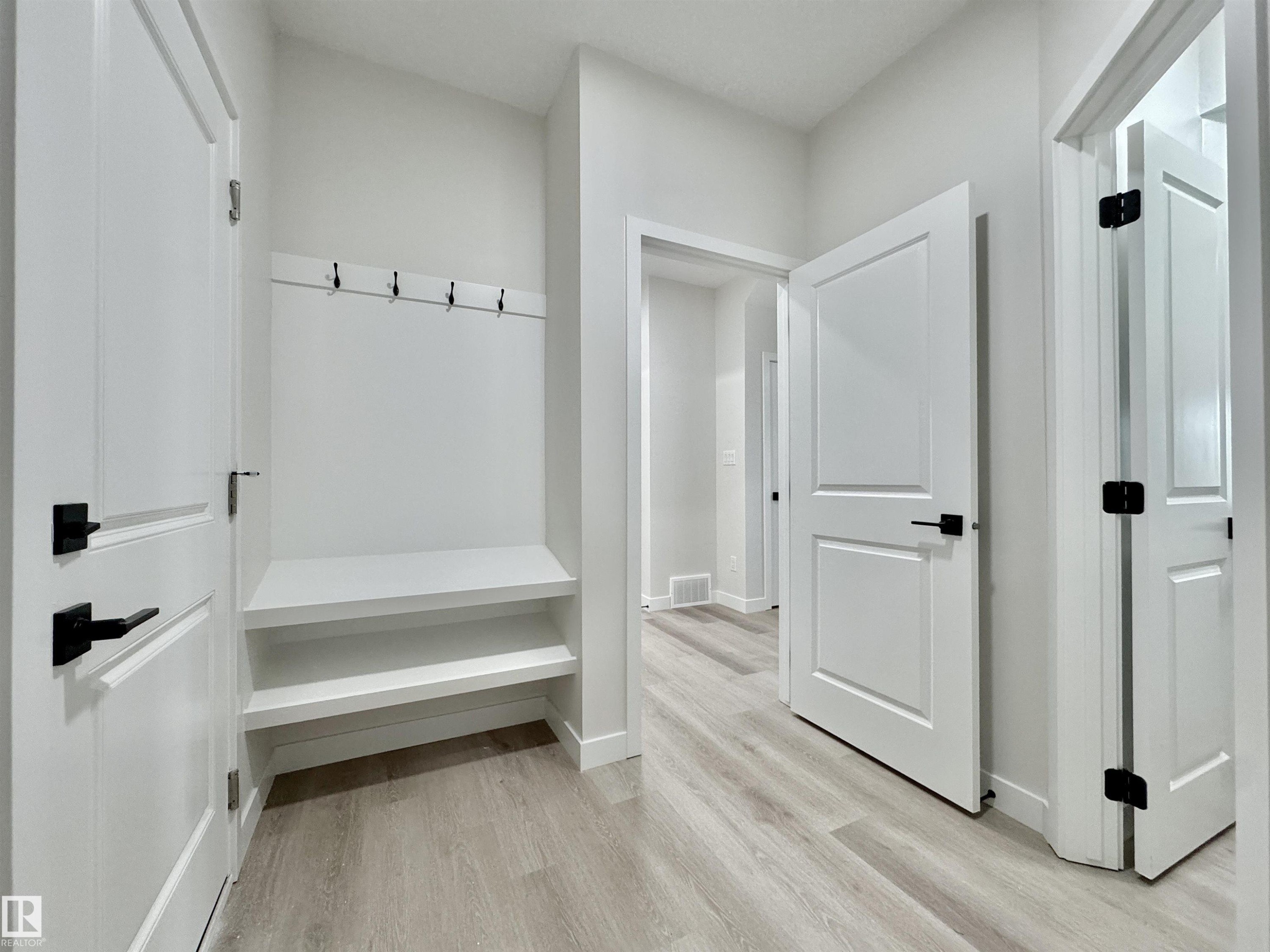 133 Pierwyck Loop, Spruce Grove, AB - Indoor Photo Showing Other Room